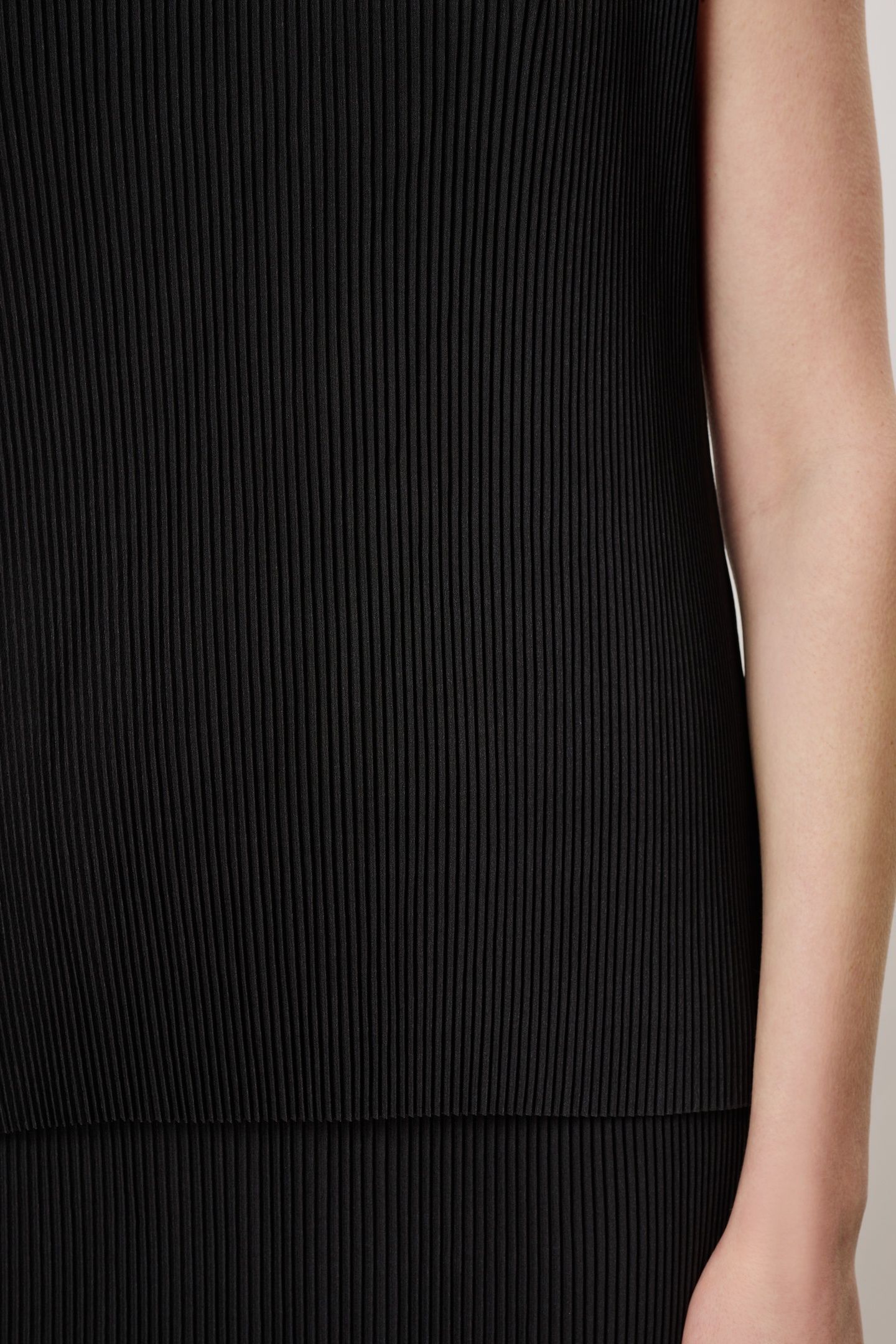 ASTER TOP BLACK 1
