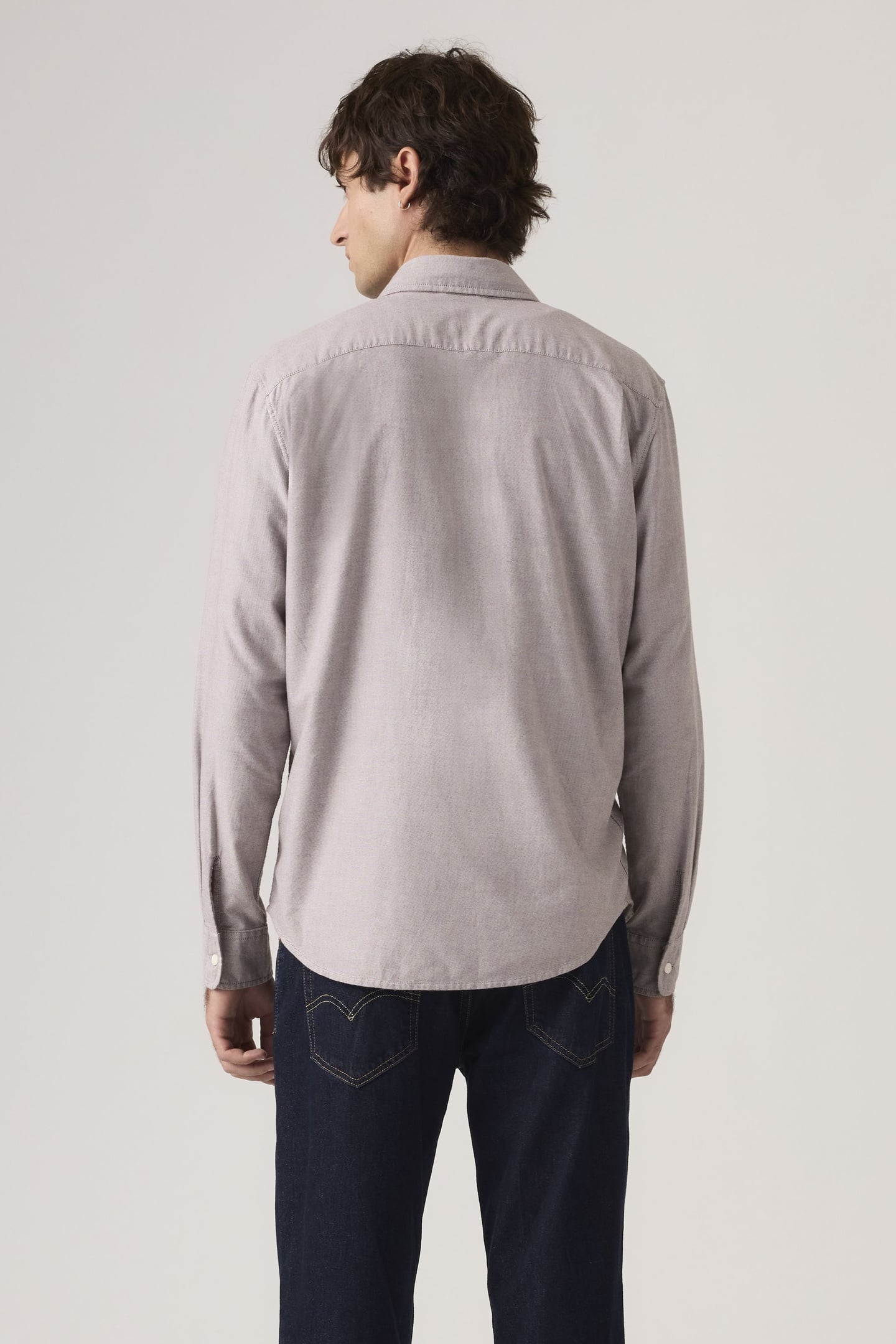 CLASSIC POCKET STANDARD FIT SHIRT 2