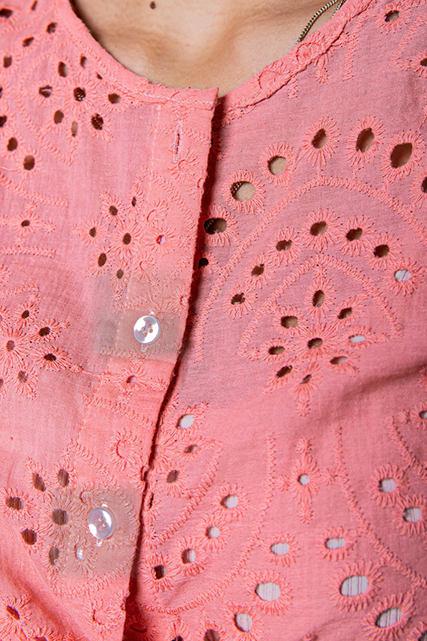 JO BRODERIE ANGLAISE CROPPED BLOUSE PINK 4
