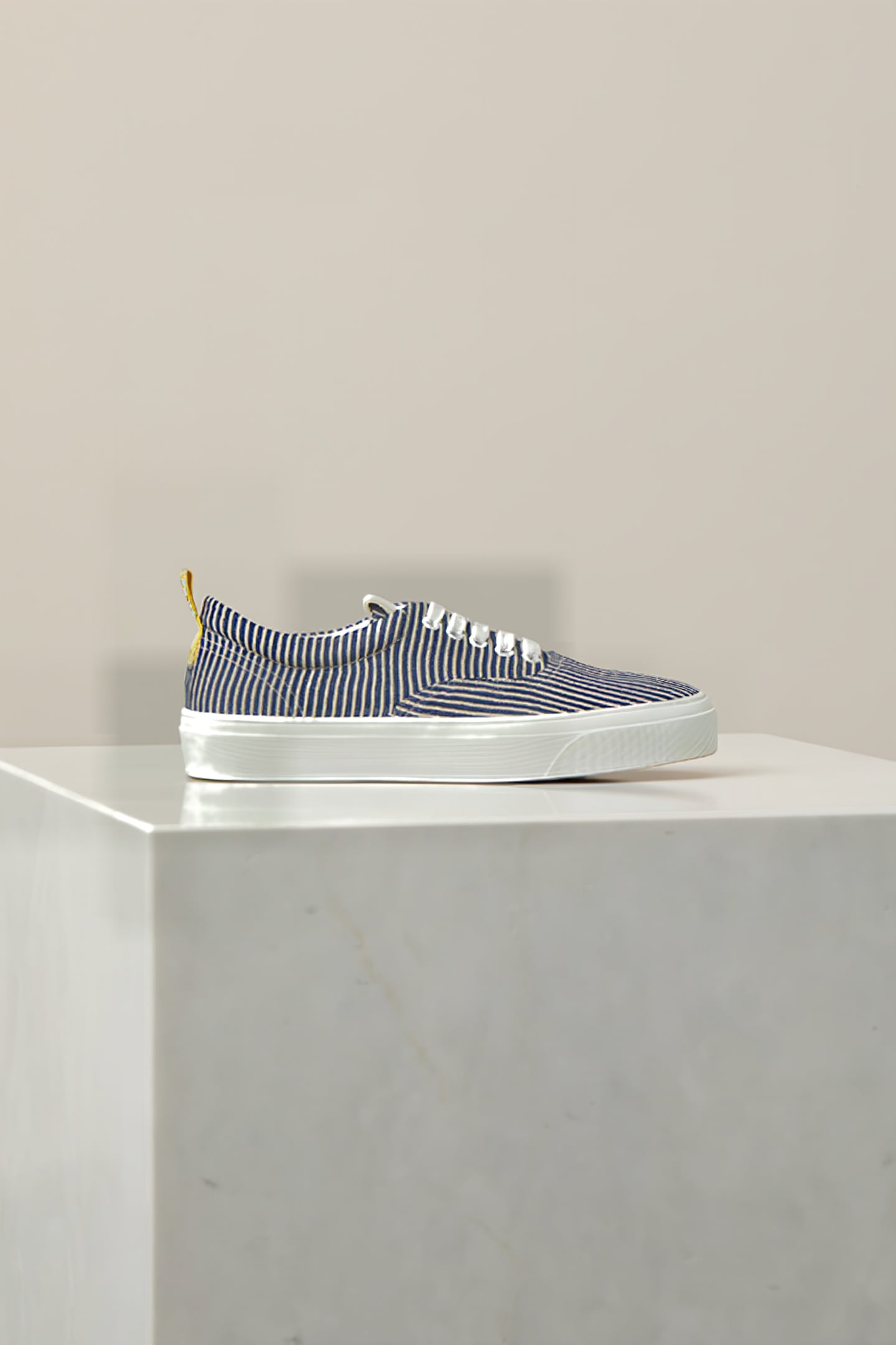 CHILLI MID BLUE 1