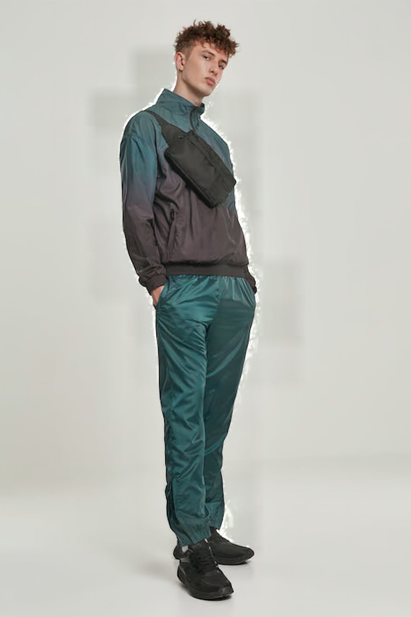 GRADIENT PULL OVER JACKET BLACK/BOTTLEGREEN 4