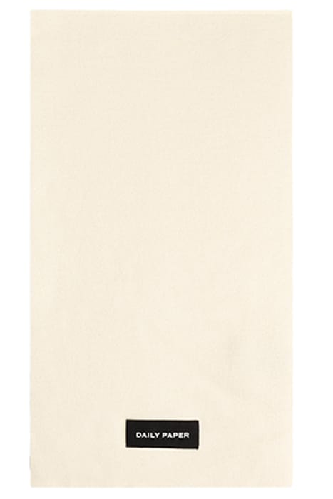WHITE SWAN ESCARF 2