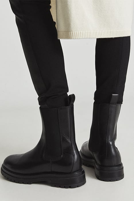THEA BLACK 3