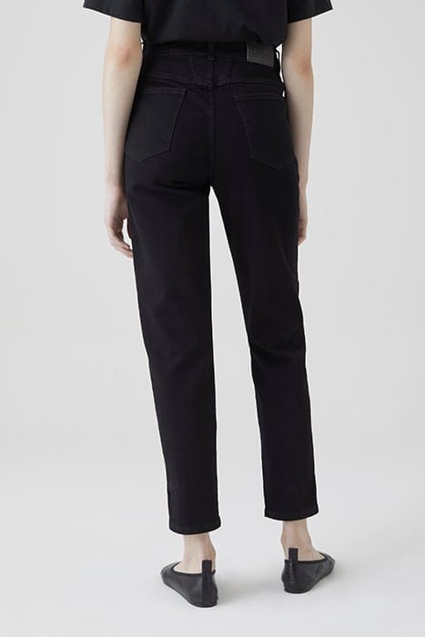 WOMEN PEDAL PUSHER JEANS BLACK 2