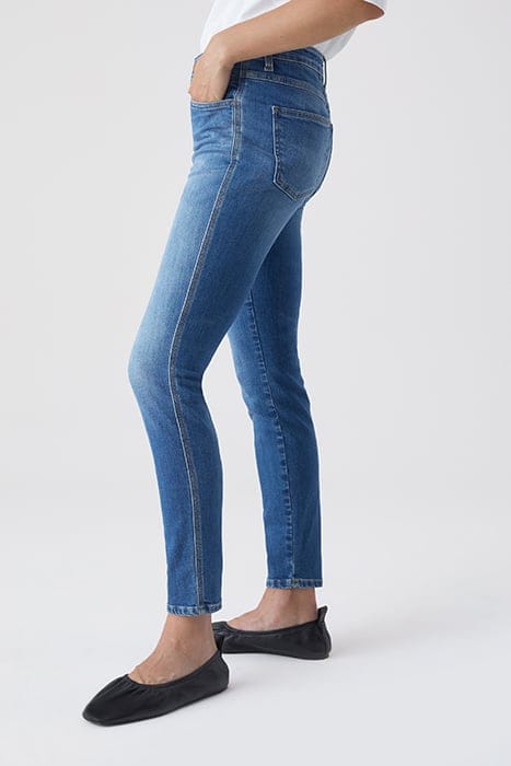 WOMEN SKINNY PUSHER JEANS MID BLUE 6