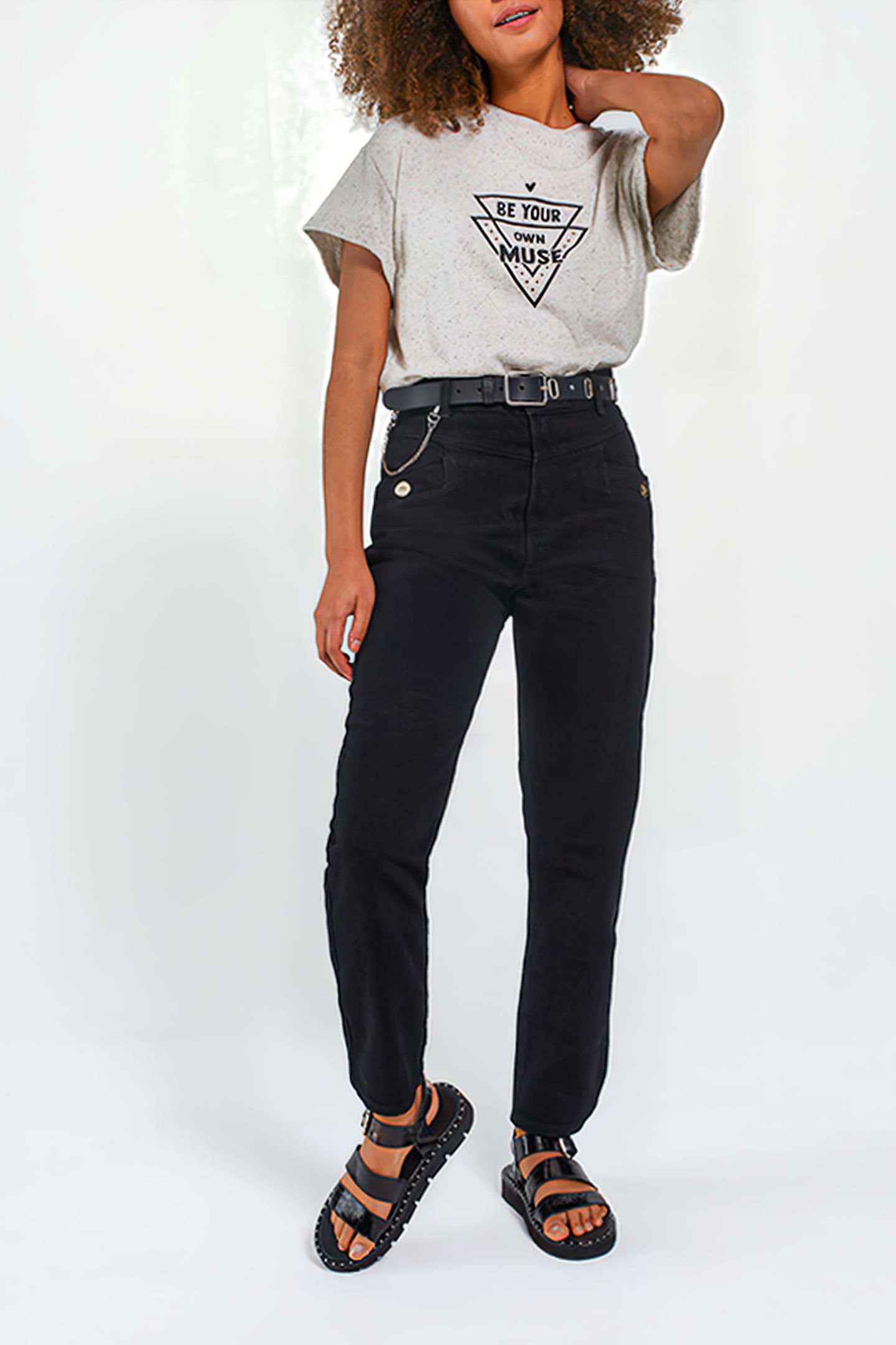 GREY SLOUCHY JEANS WITH DECORATIVE BUTTONS 5