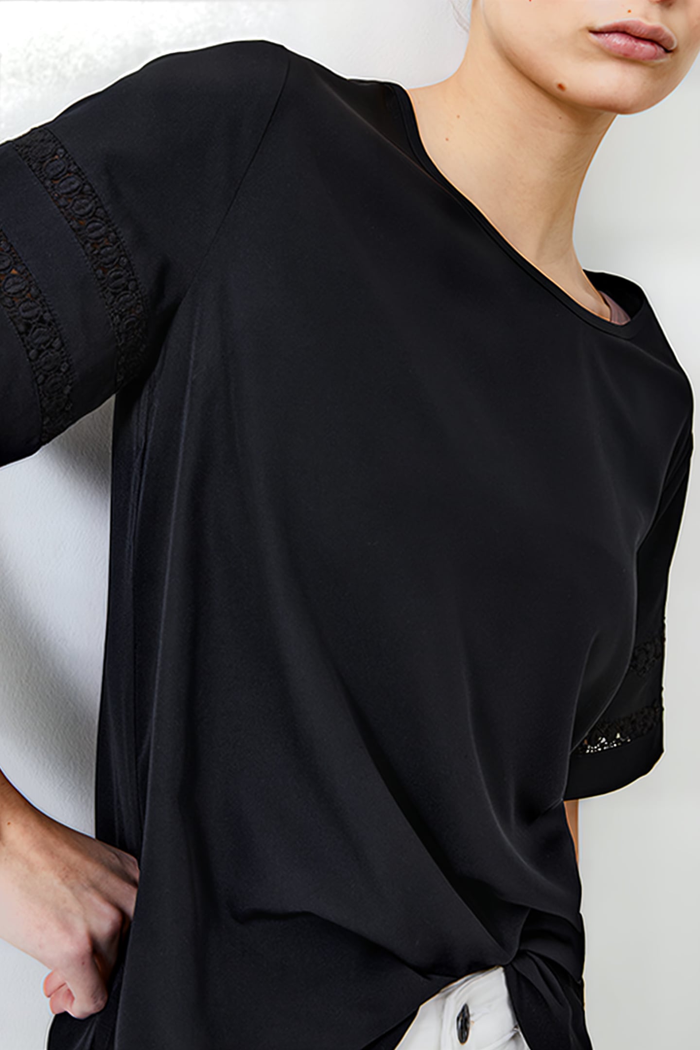 CROCHET TRIM CREPE LIGHT TOP BLACK 4