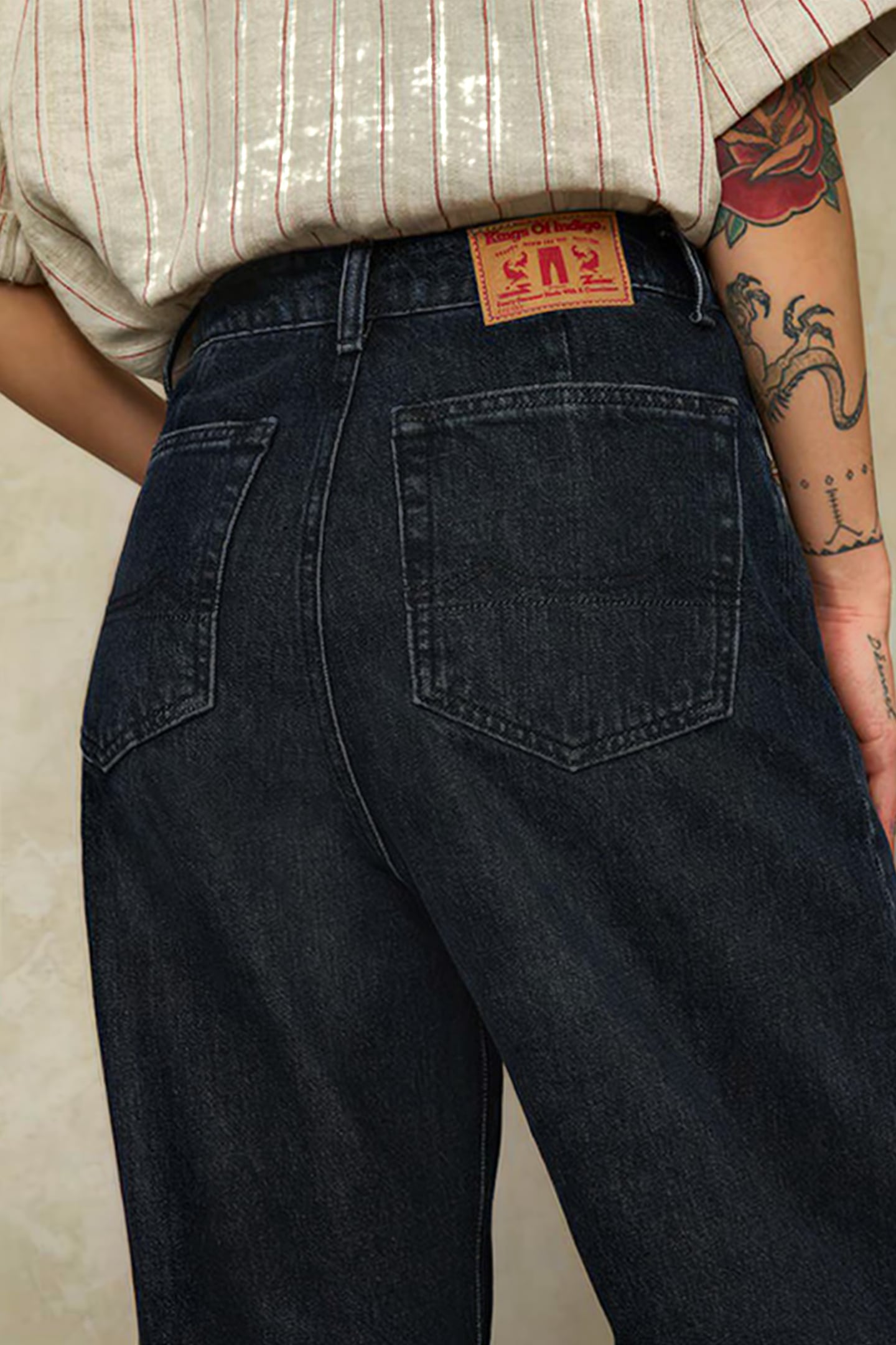 LEILA CROPPED CLEAN BURGOS RECYCLED DARK 3