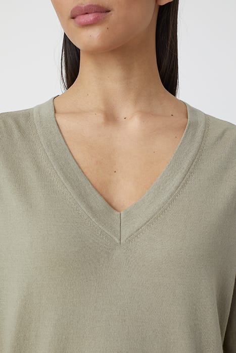 VNECK LONG SLEEVE GREY MARBLE 4