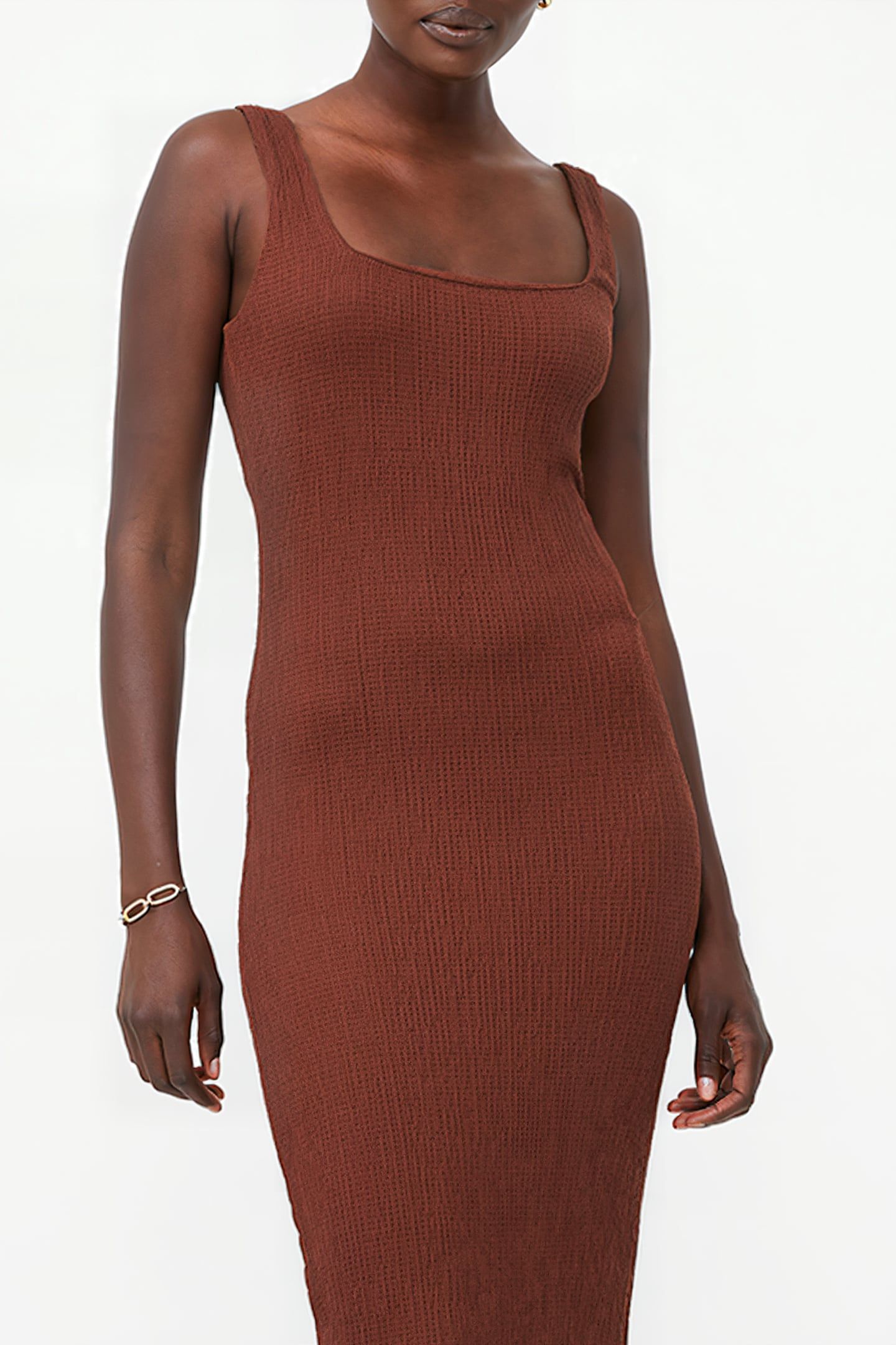 TEXTURED SQUARE NCK MIDI DRESS BROWN 3
