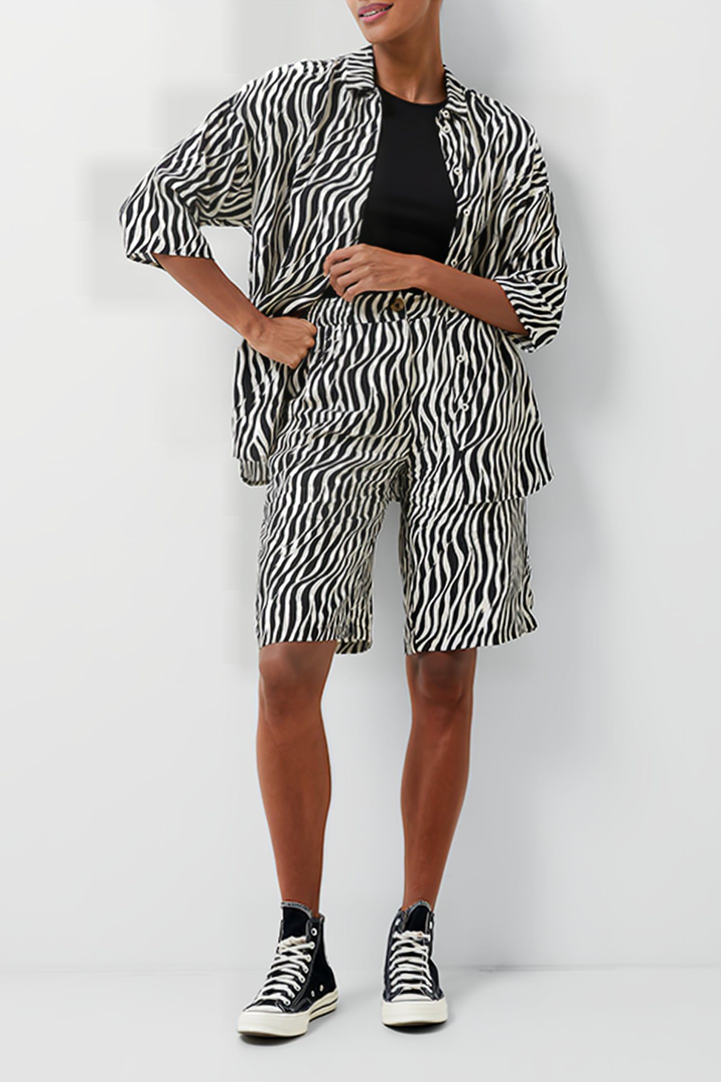 SEINE DELPHINE SHORTS BLACK 7