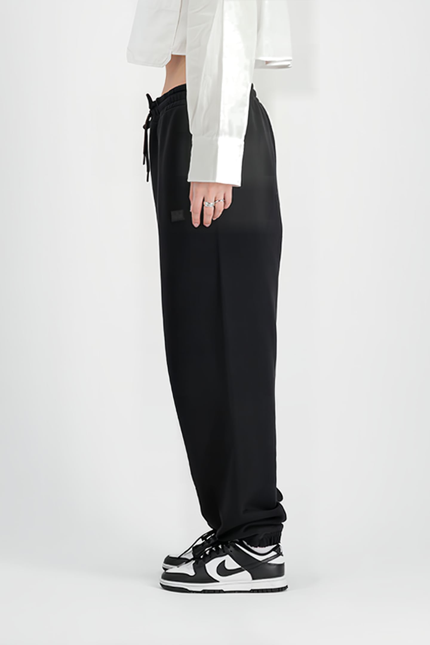 ALPHA ESSENTIALS RL JOGGER BLACK 7