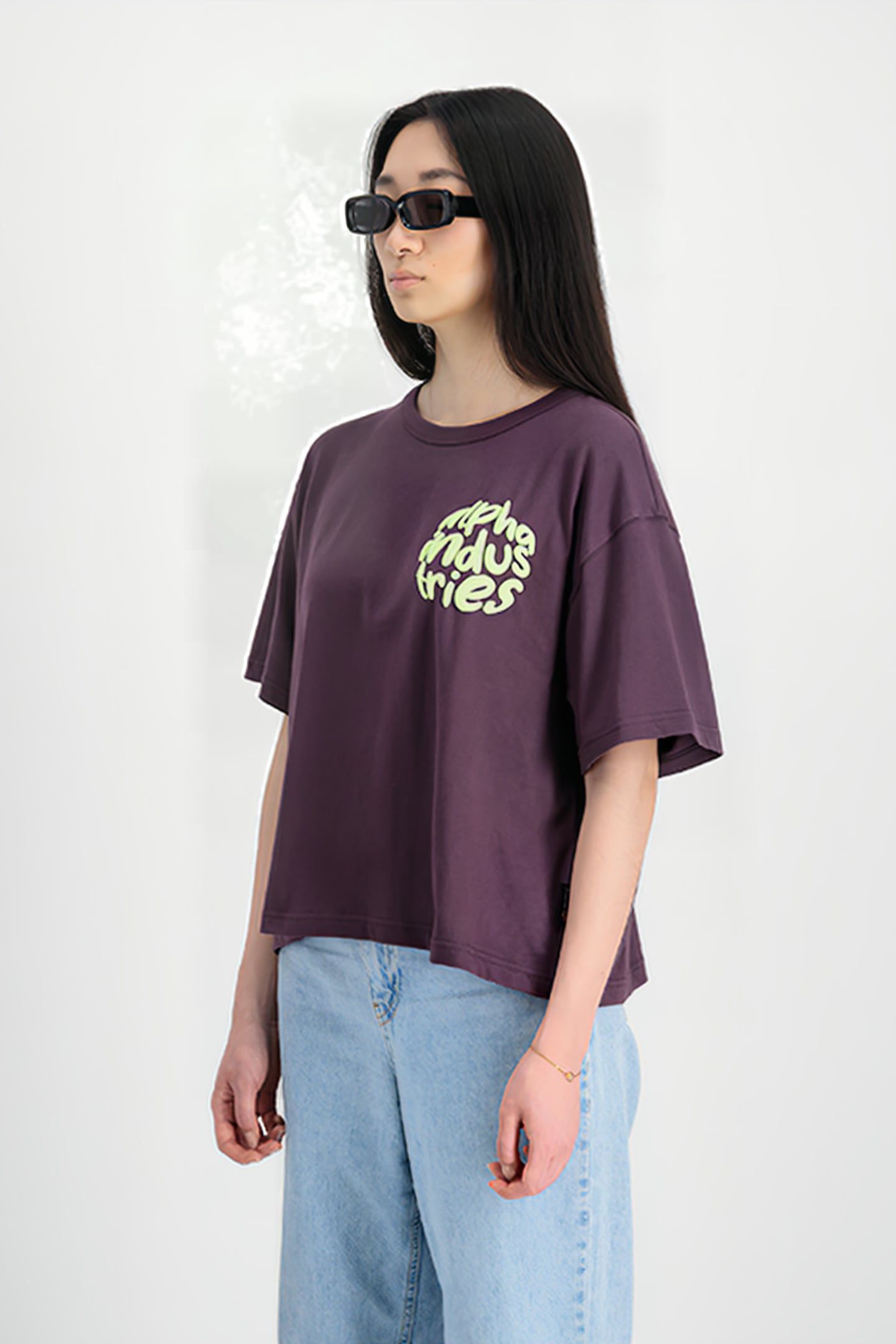 LOGO T PLUM 5