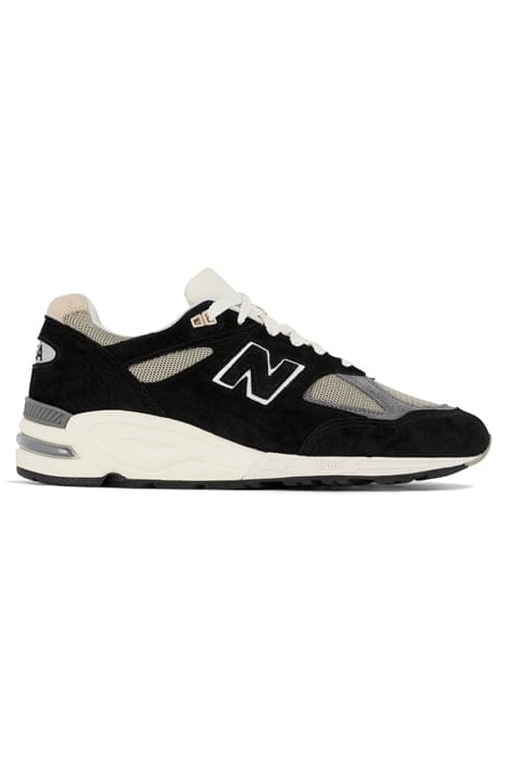 M990TE2 MADE IN USA SNEAKERS IN BLACK 1