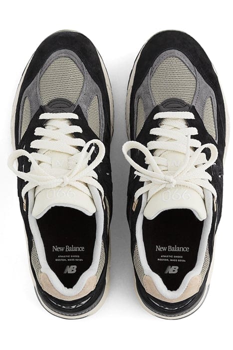 M990TE2 MADE IN USA SNEAKERS IN BLACK 3