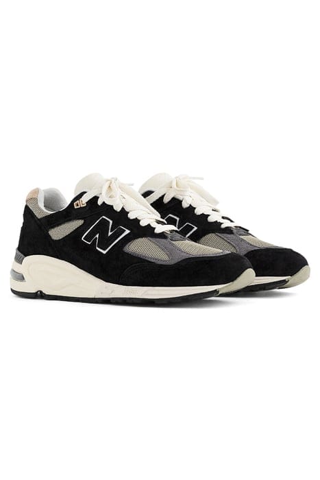 M990TE2 MADE IN USA SNEAKERS IN BLACK 2