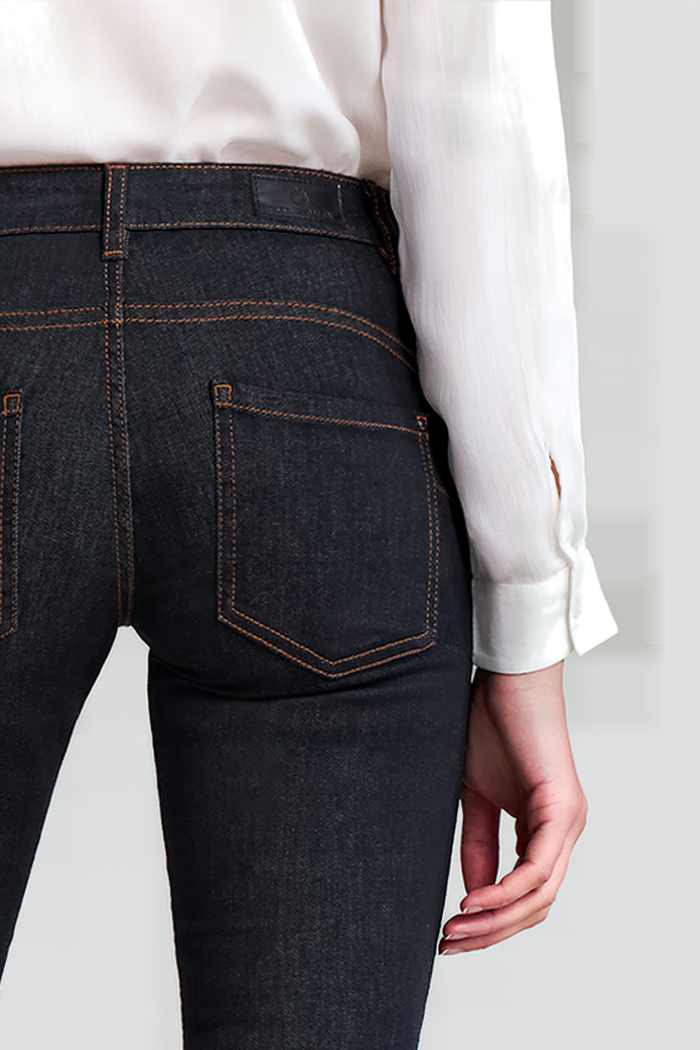 BLACK LOW WAIST SLIM JEANS 6