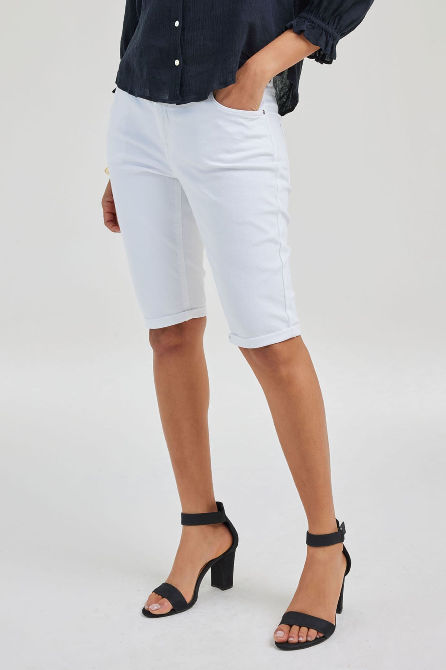 BERMUDA WHITE 1