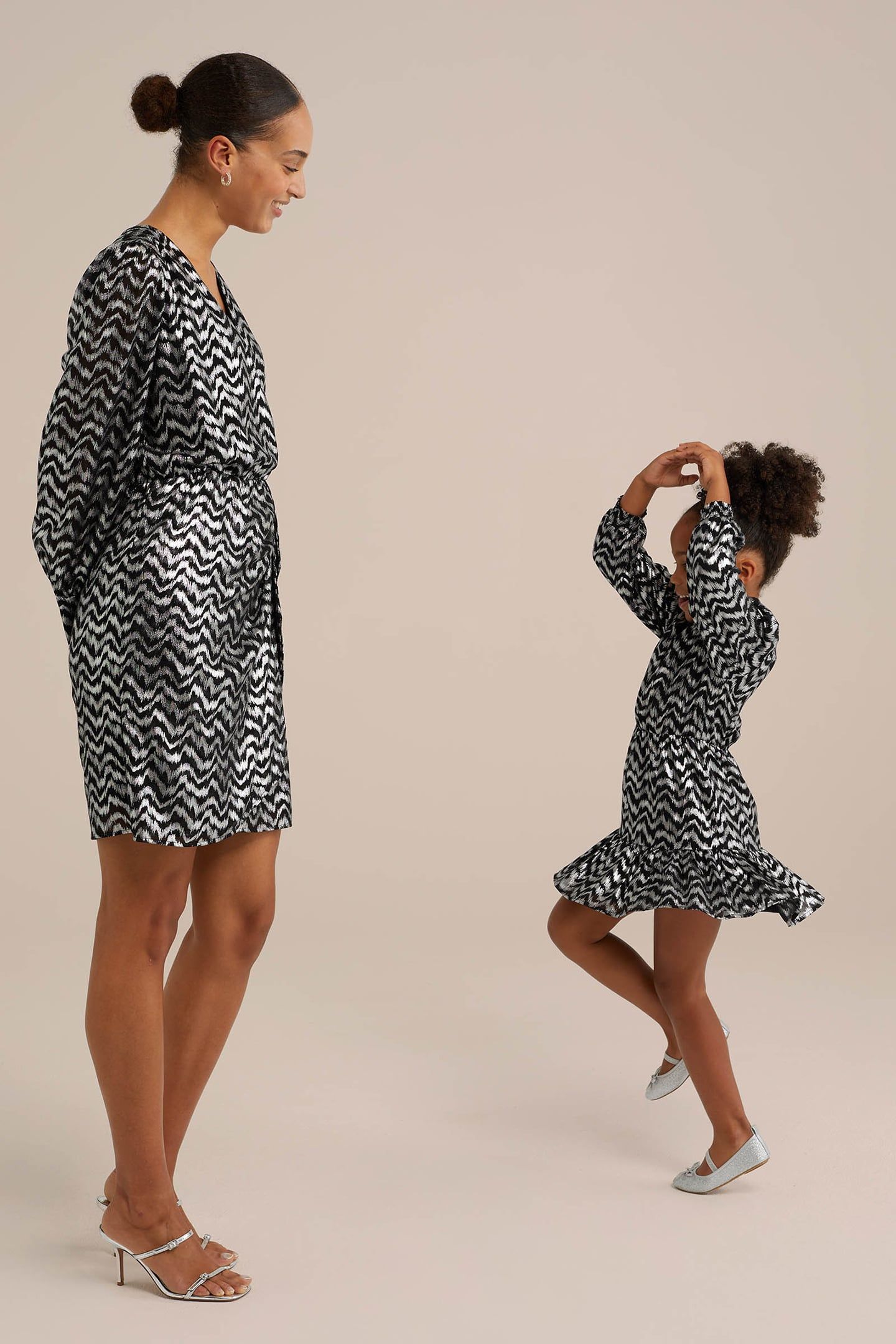 DRESS SHORT BLACK 6