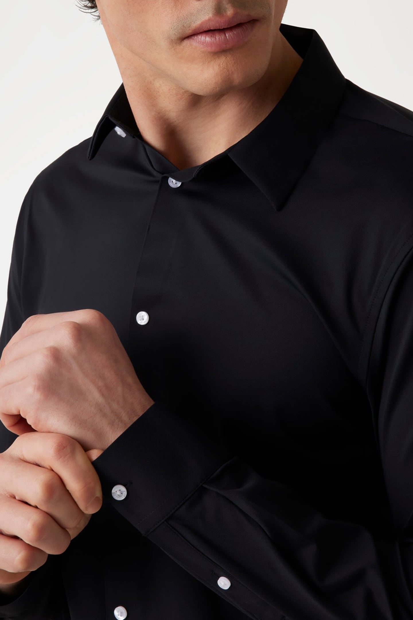 MARCIANO BY GUESS JACOB IT COLLAR SQUA JET BLACK 5