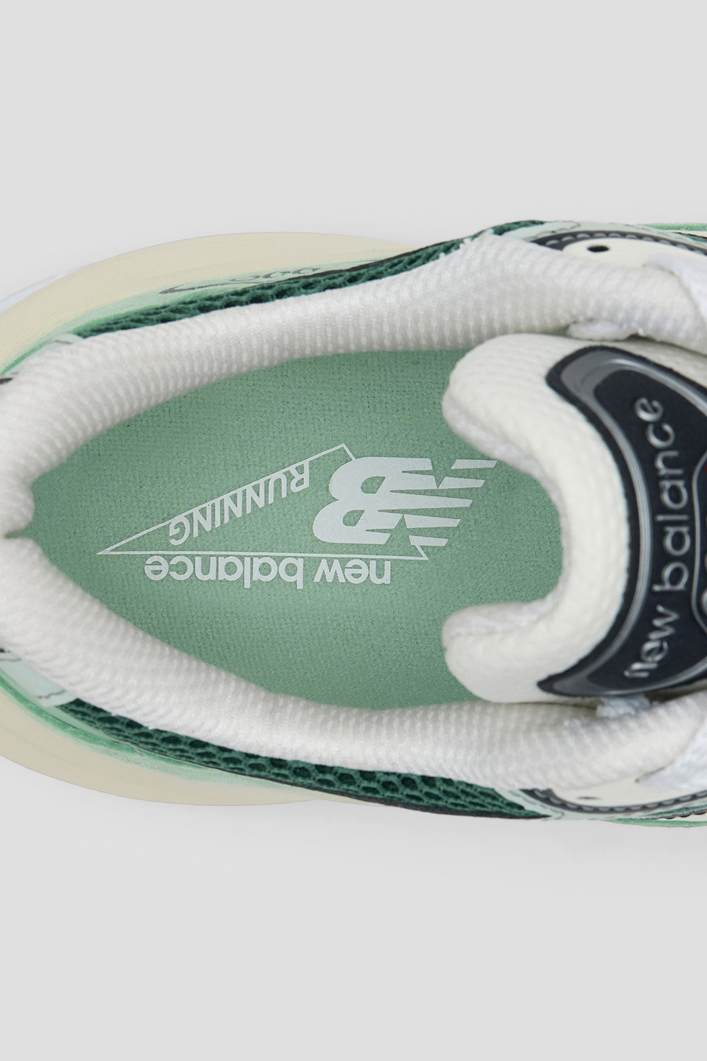 U990AB6 MADE IN USA SNEAKERS IN AVOCADO 7