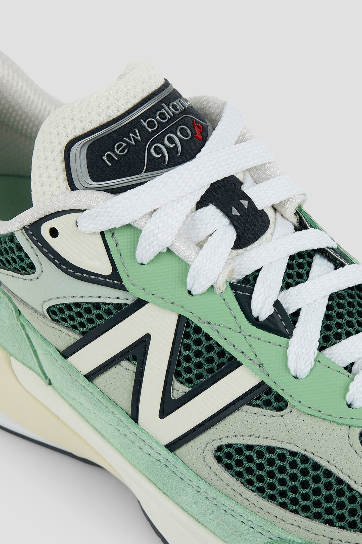 U990AB6 MADE IN USA SNEAKERS IN AVOCADO 8