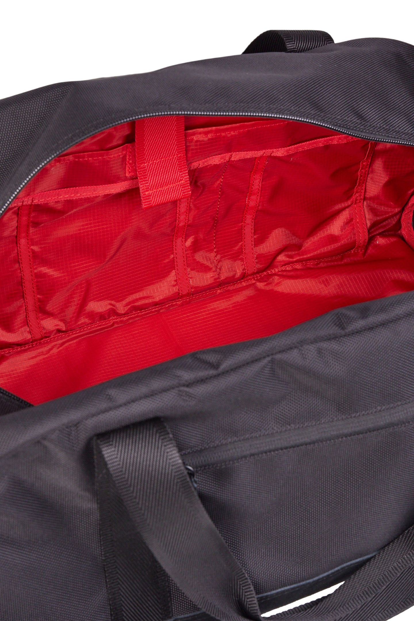 LEGACY ICON DUFFLE BAG IN BLACK 6