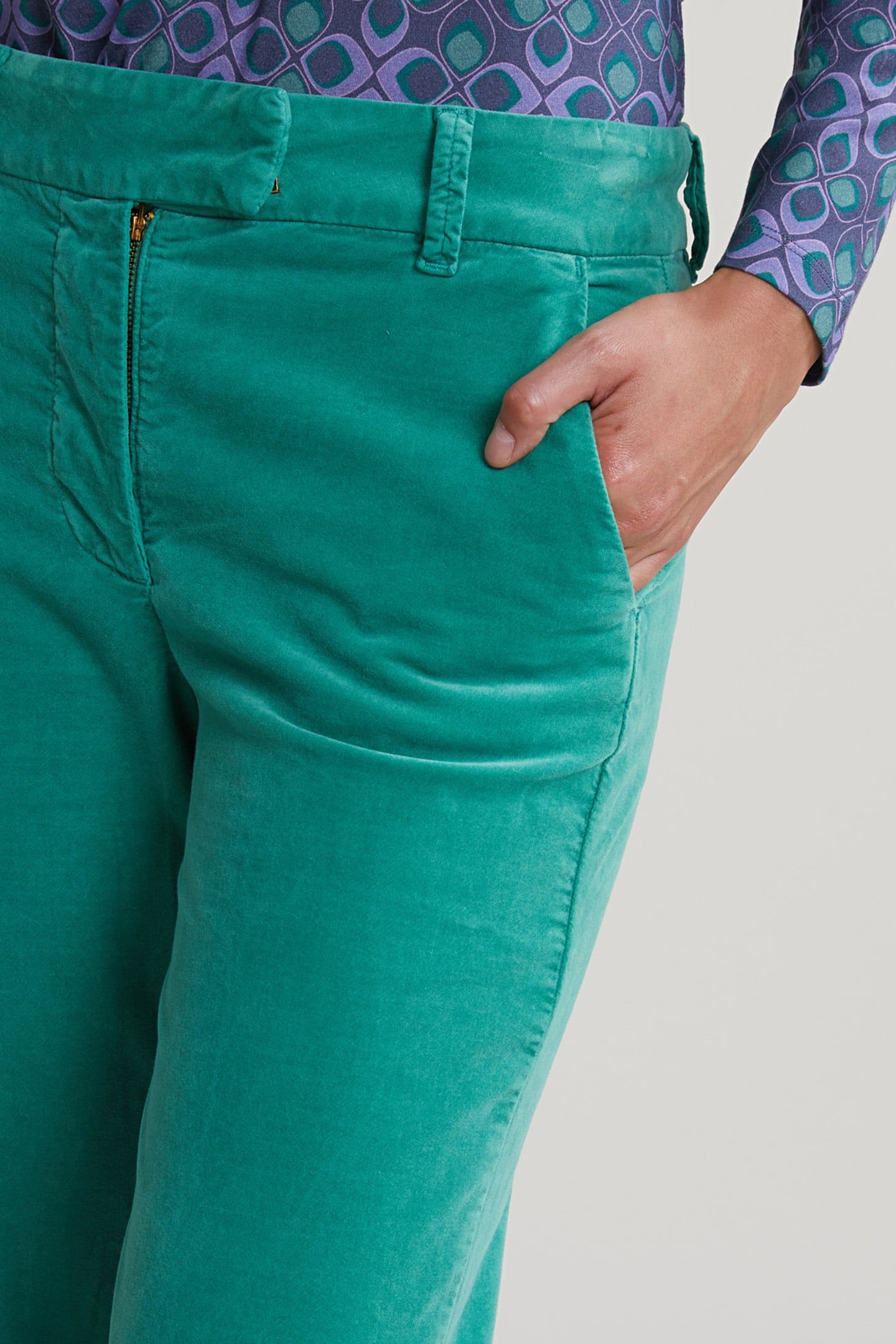 GREEN STRAIGHT VELOURS PANTS 4