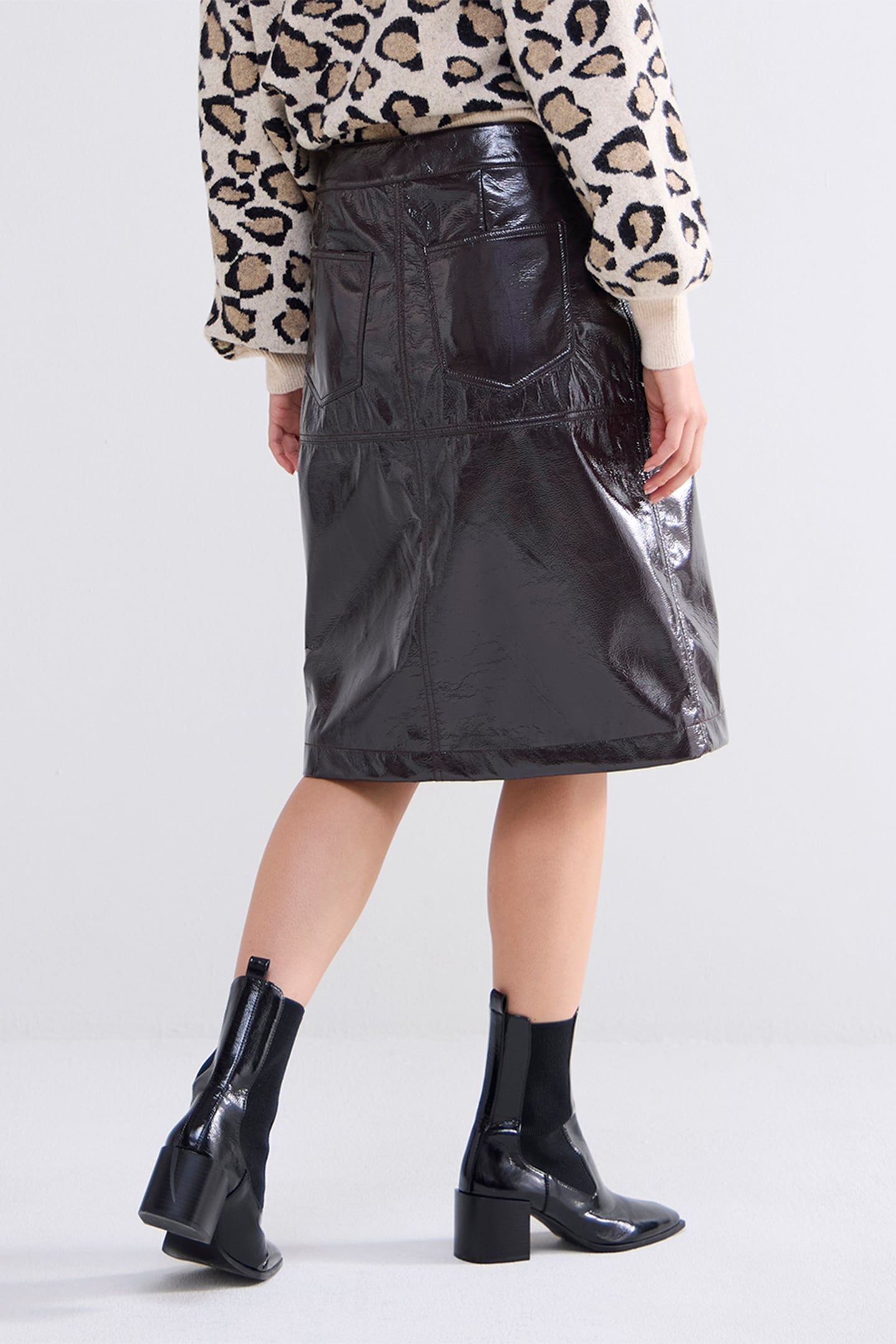SKIRT LAQUE CHOCO 2