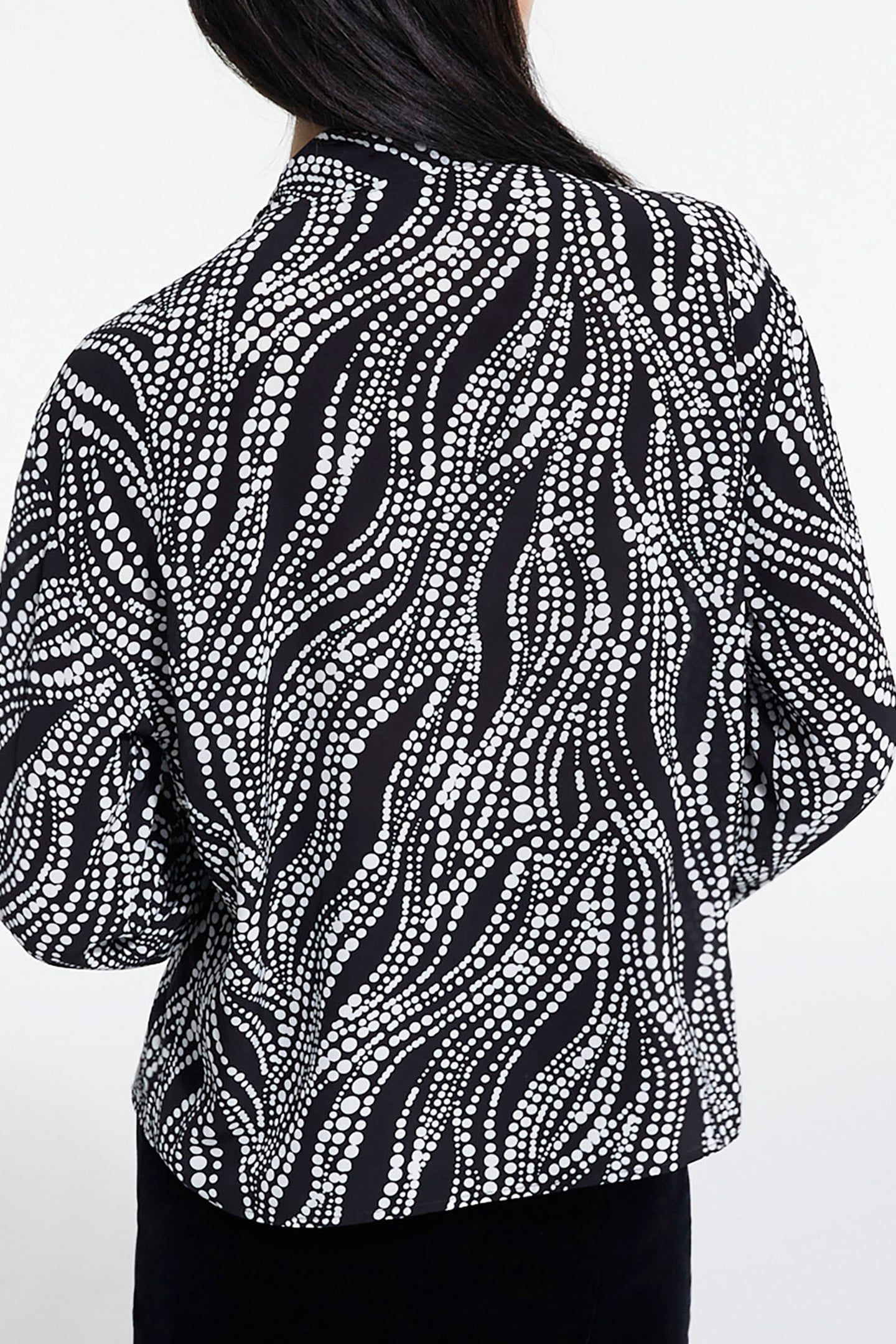 TOP LAVALIERE PEARLS BLACK WHITE 5