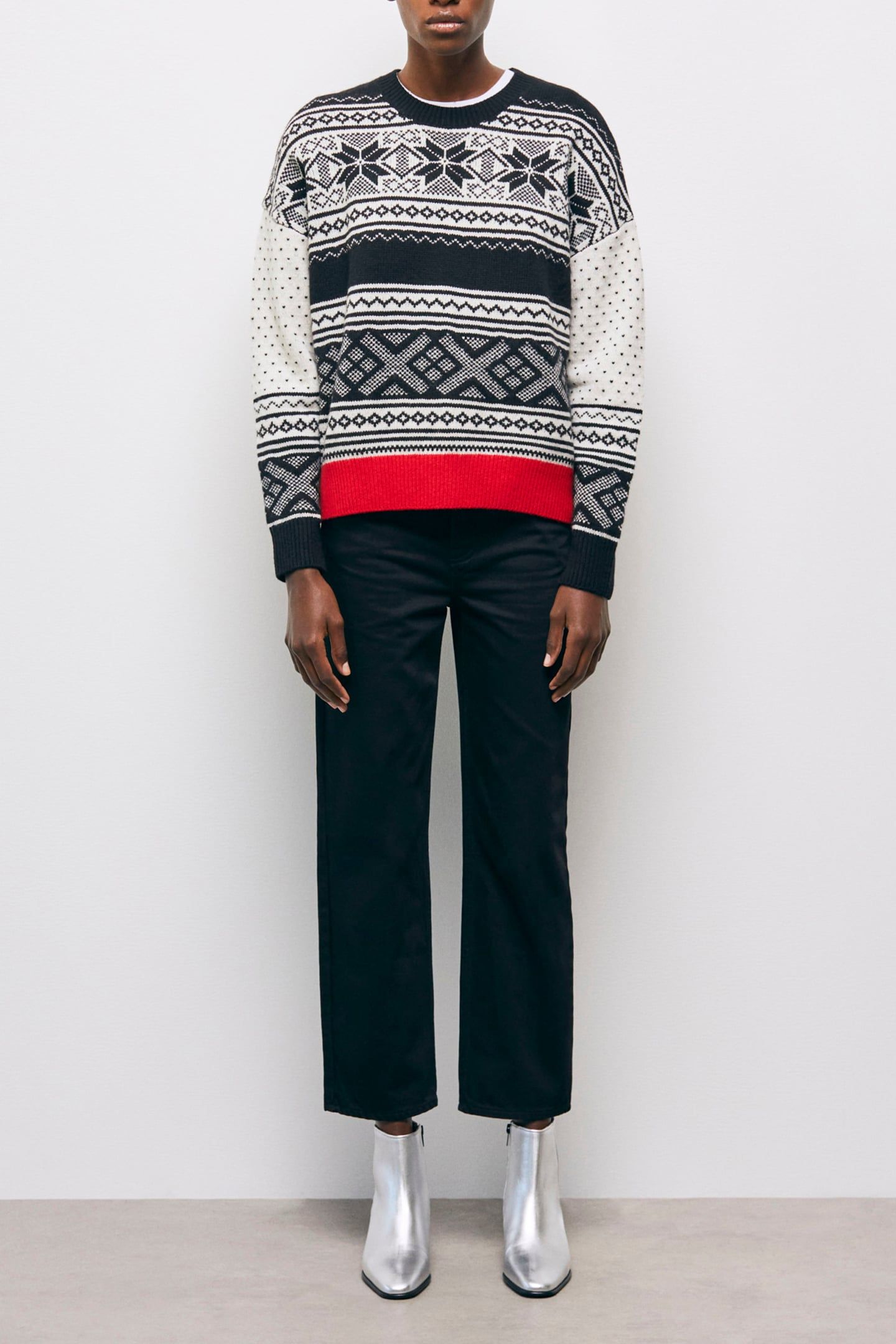 JACQUARD ROUND NECK SWEATER WITH CONTRAST RIB 1