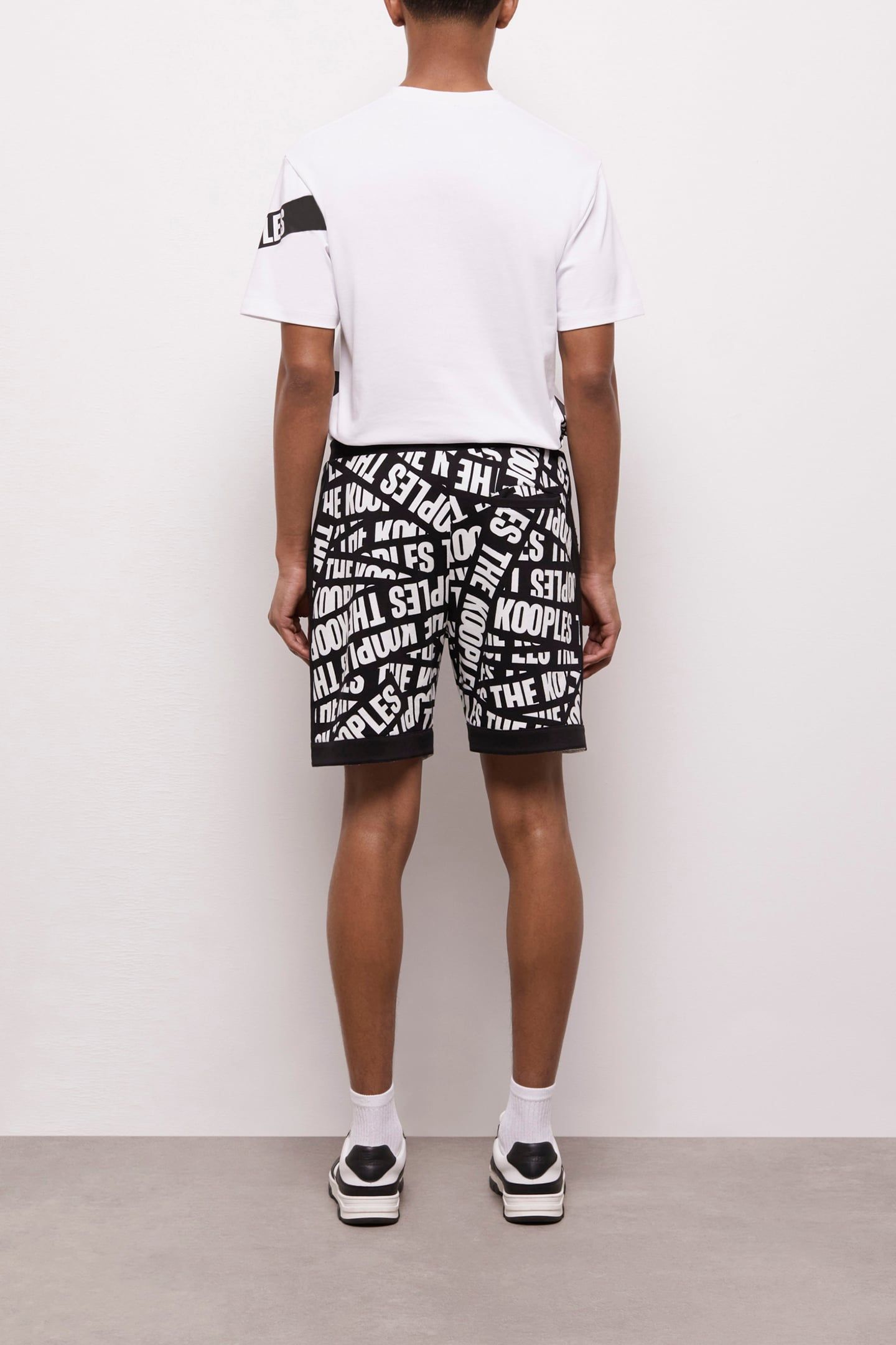 SHORT LOGO TAPE ALL OVER BLACK/WHITE 3