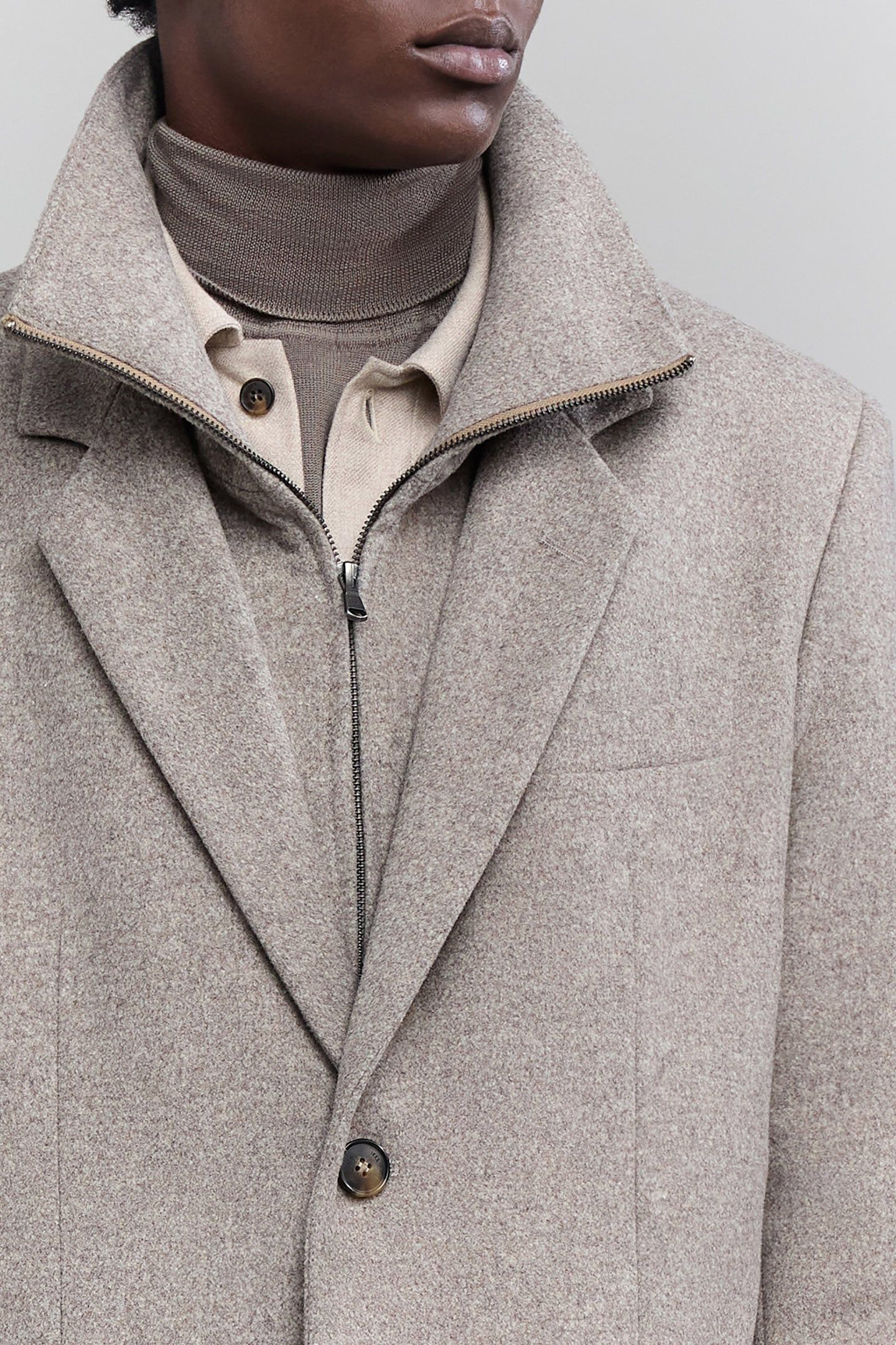 GREY WOOL COAT WITH REMOVABLE FACINGS 5