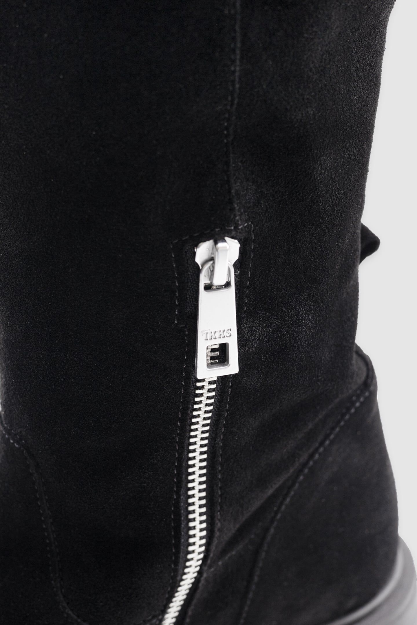BLACK SUEDE BOOTS WITH BUCKLE DETAIL 5