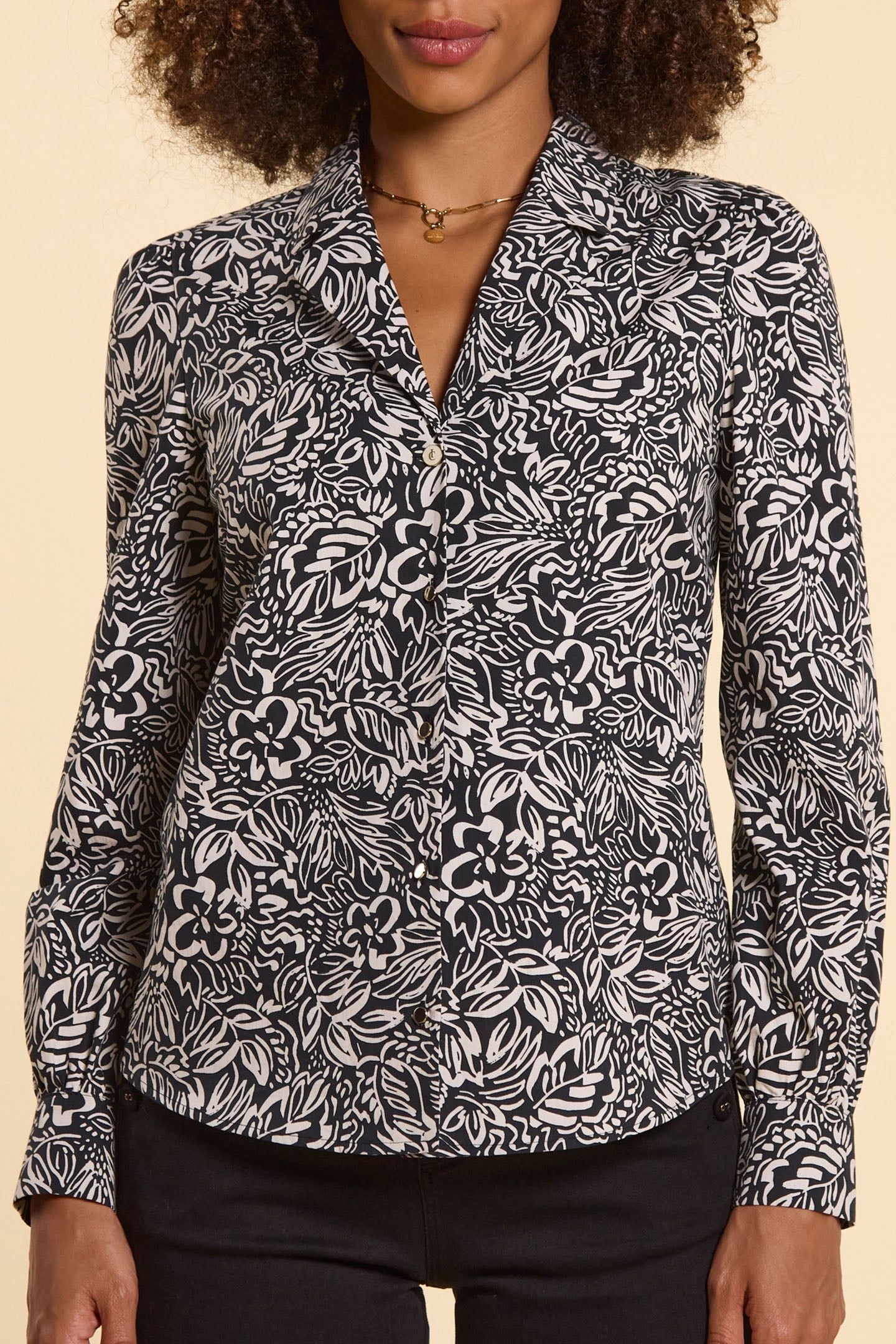 BLACK SHIRT WITH GRAPHIC FLORAL PRINT 1