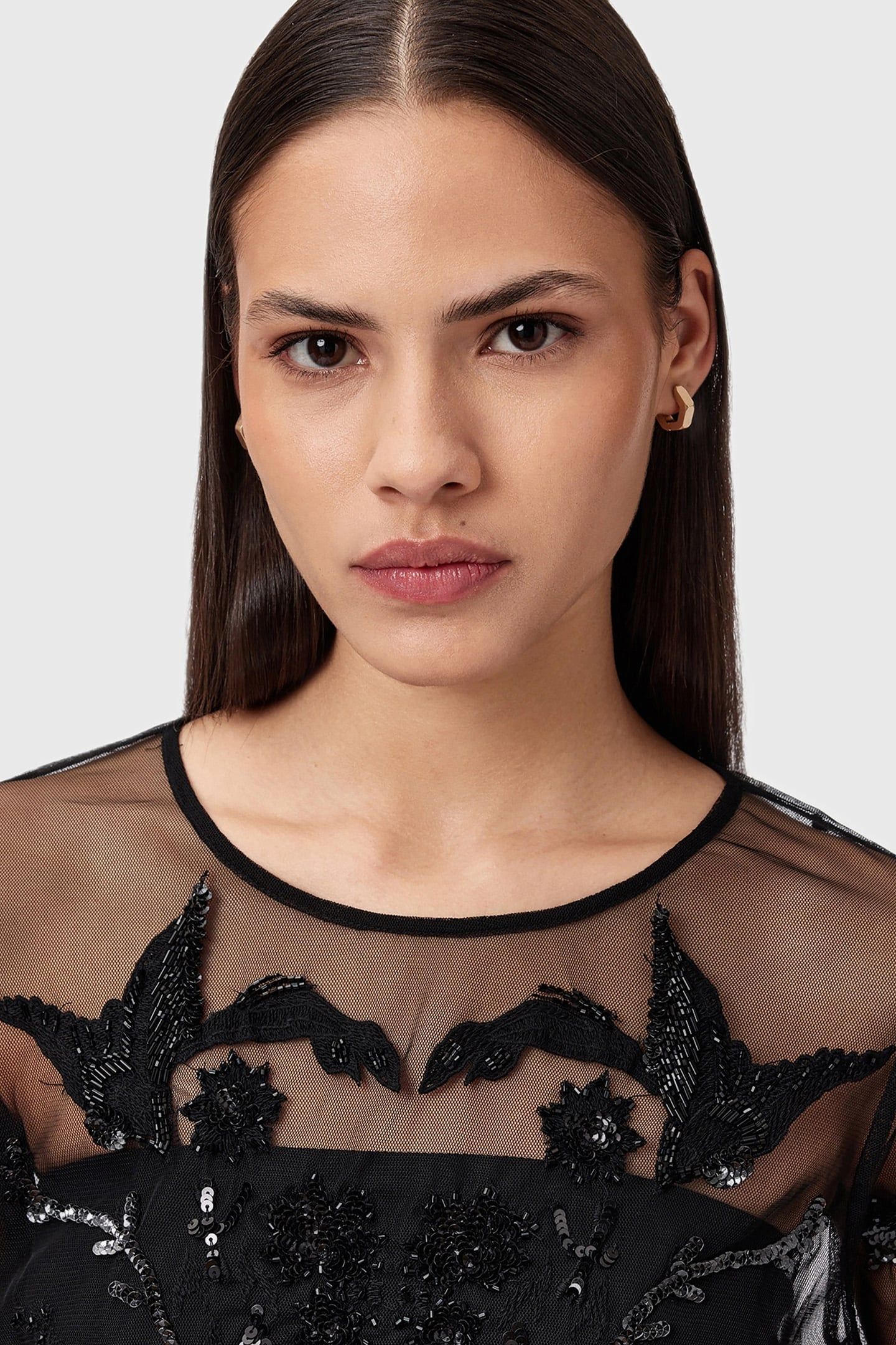 GRETA EMB TOP BLACK 7