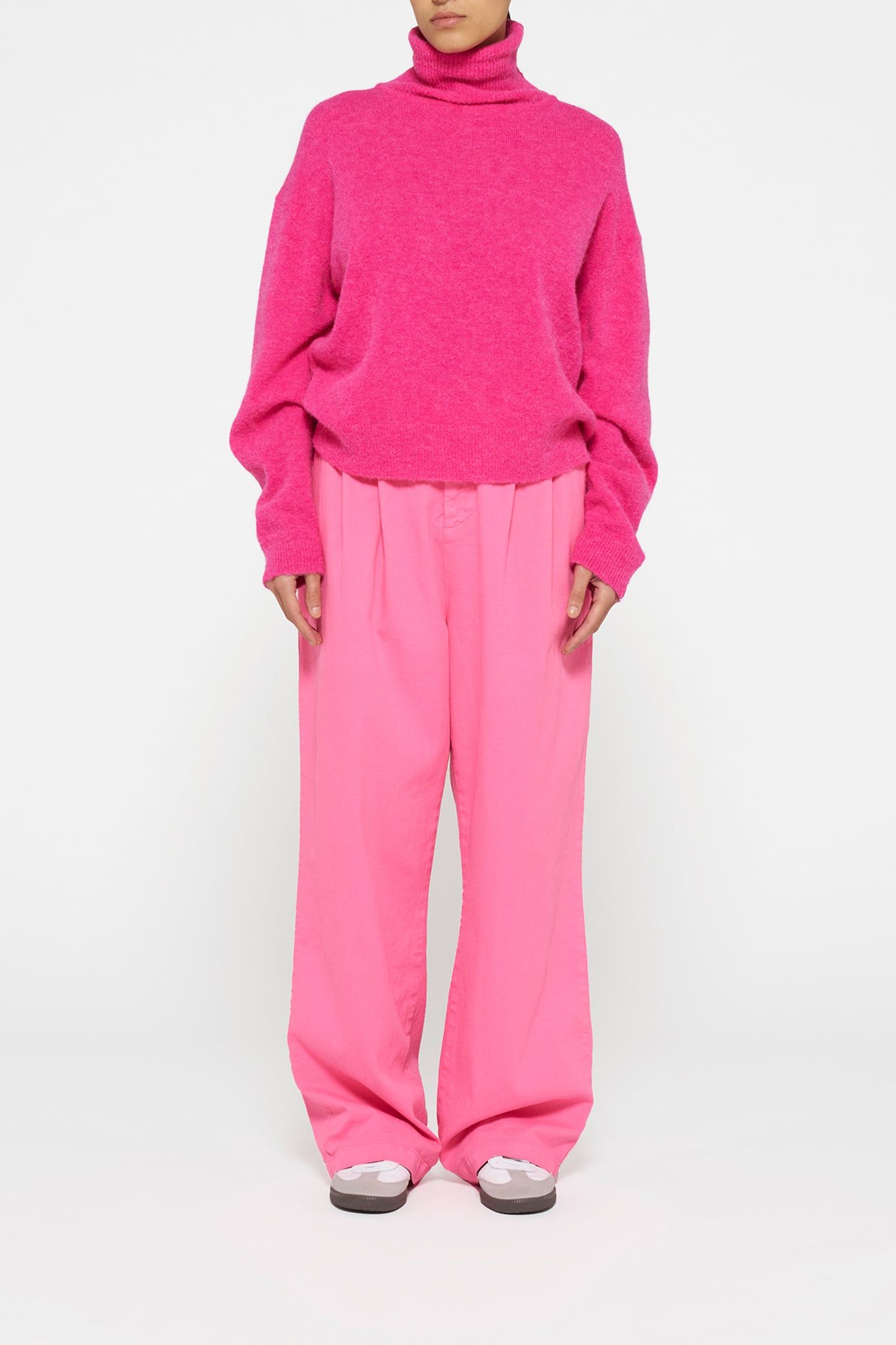 THE POWER PANTS BRIGHT PINK 2