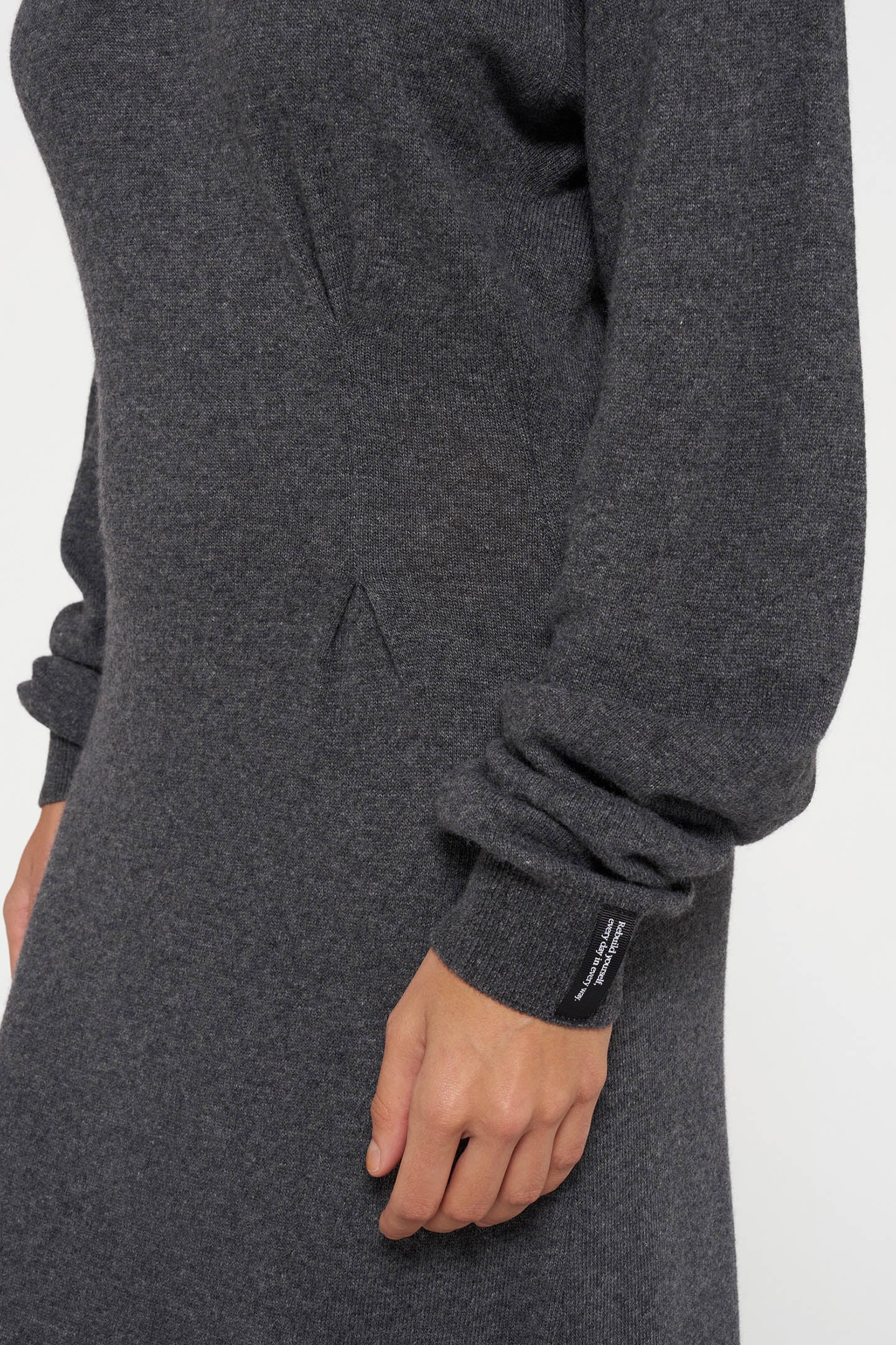 THE KNITTED POWER DRESS ANTRA MELEE 7