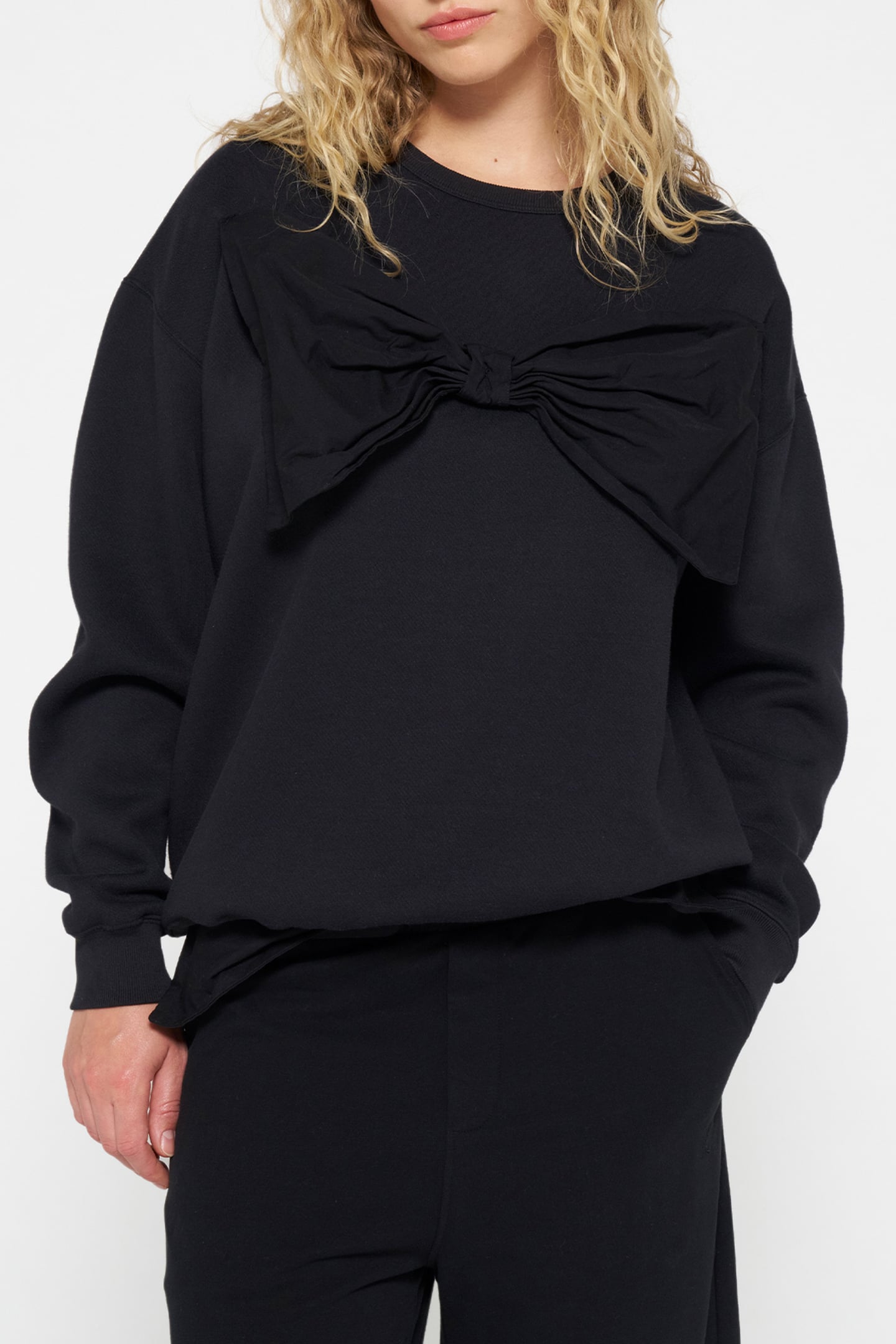 STATEMENT SWEATER BOW BLACK 1