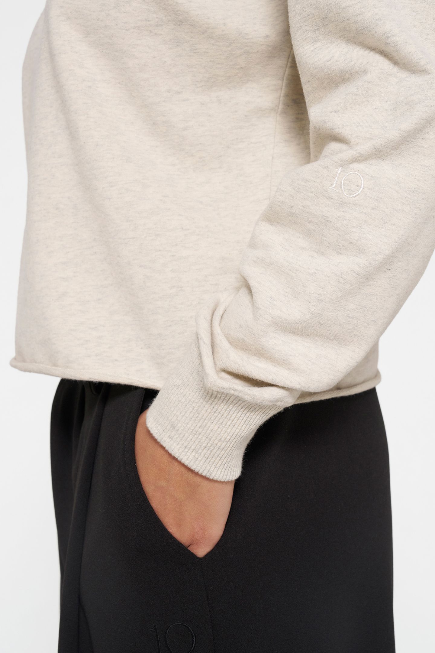 CREW NECK PEARLS SOFT WHITE MELEE 7
