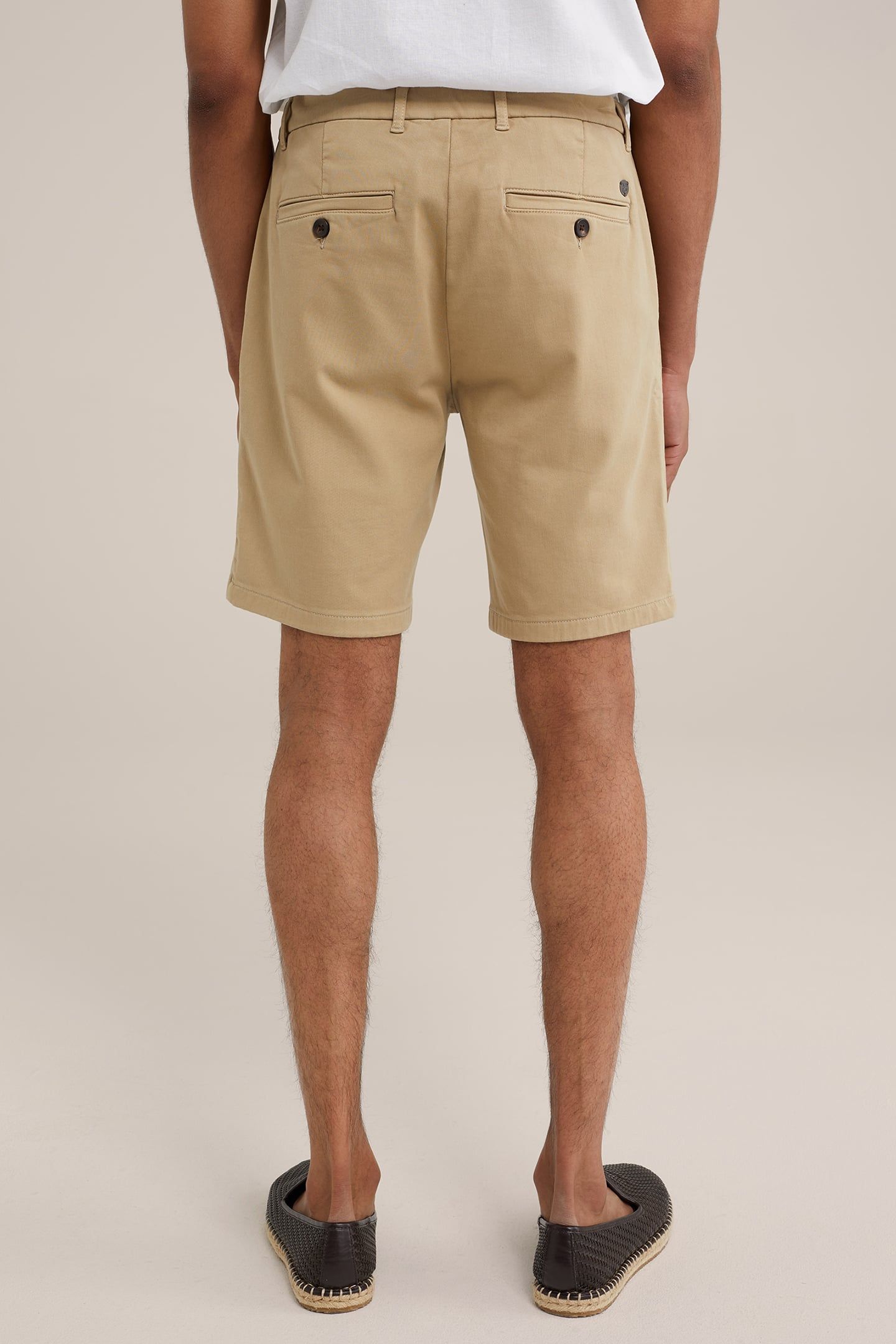 SHORT LIGHT BROWN 2