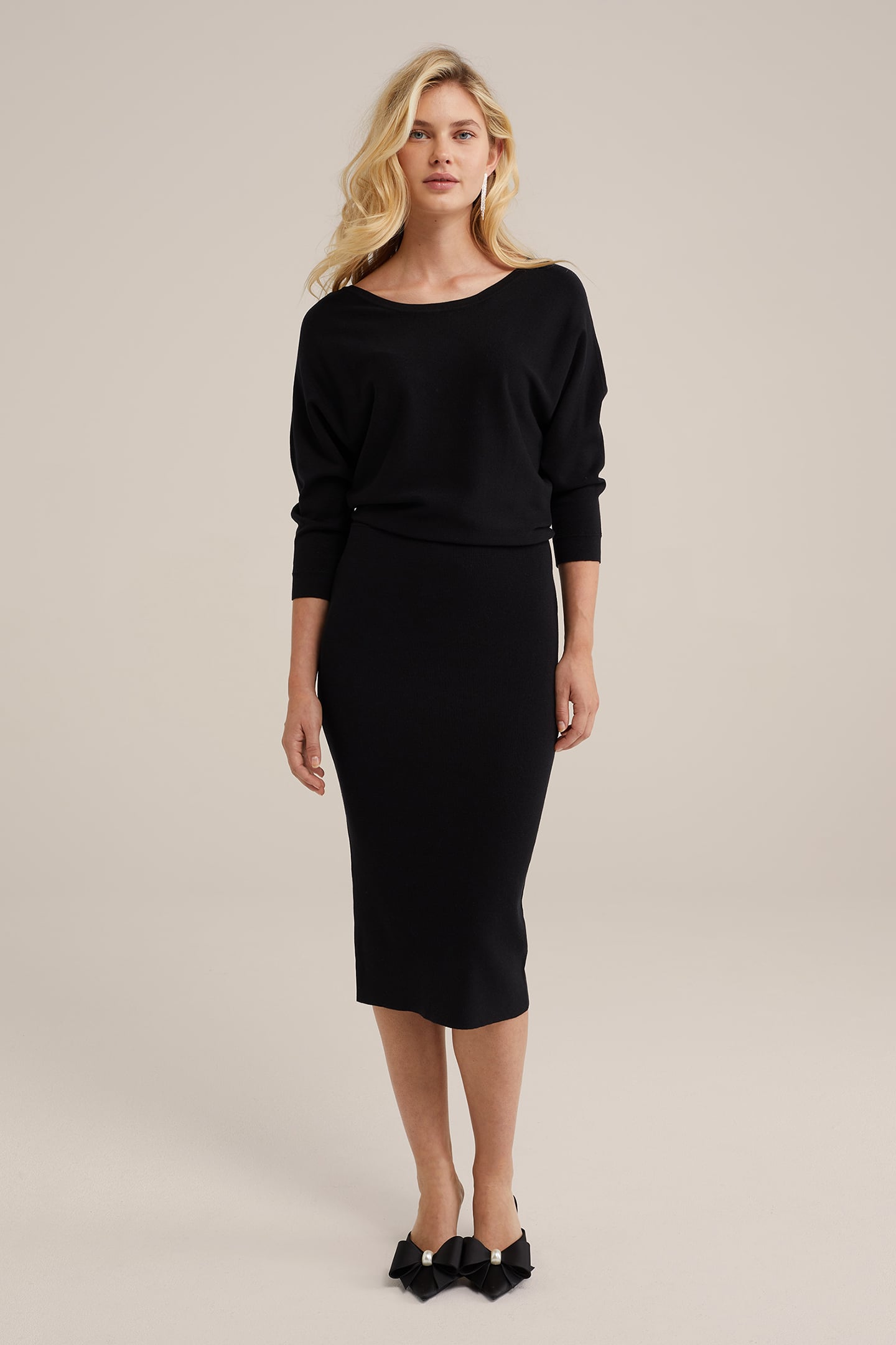 DRESS MID LENGTH BLACK 1