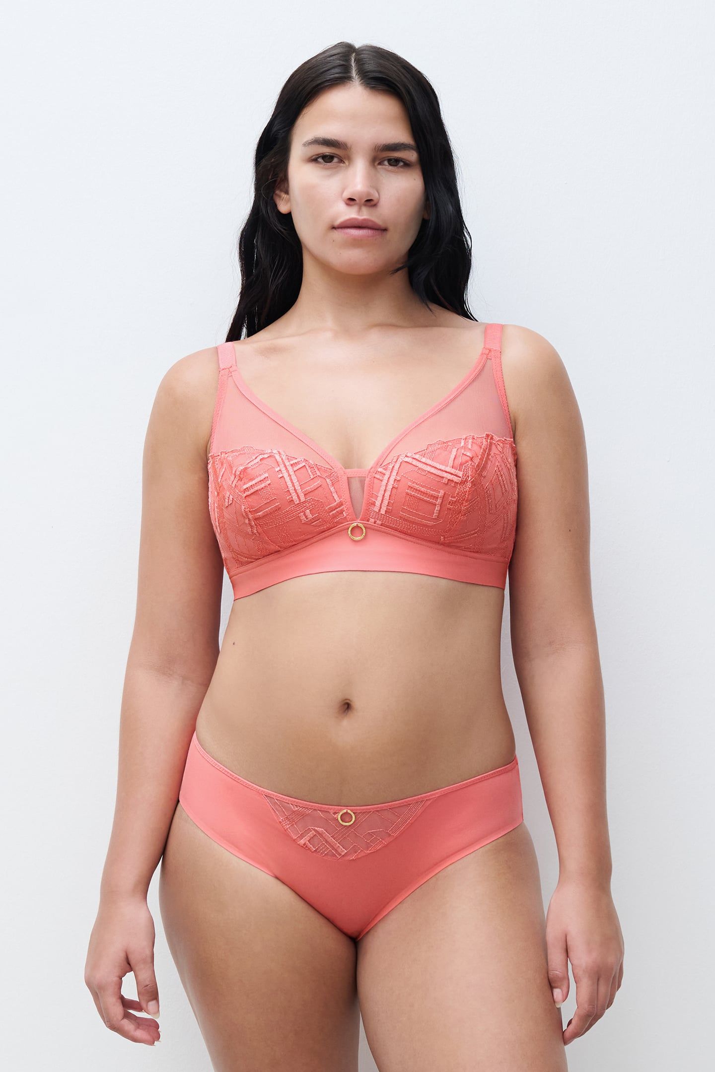 GRAPHIC SUPPORT BRIEF CORAL 4