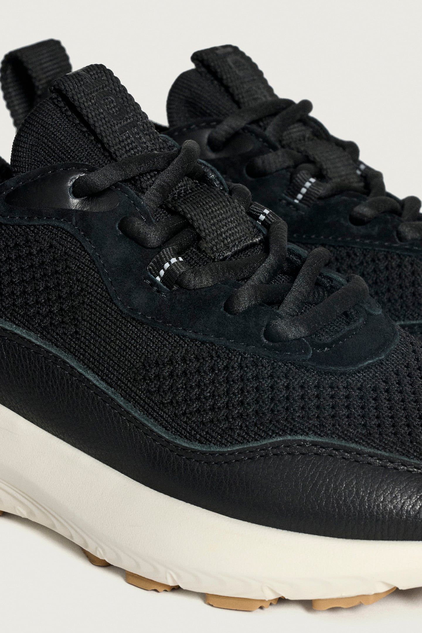 TRAVELLER SNEAKER BLACK 3
