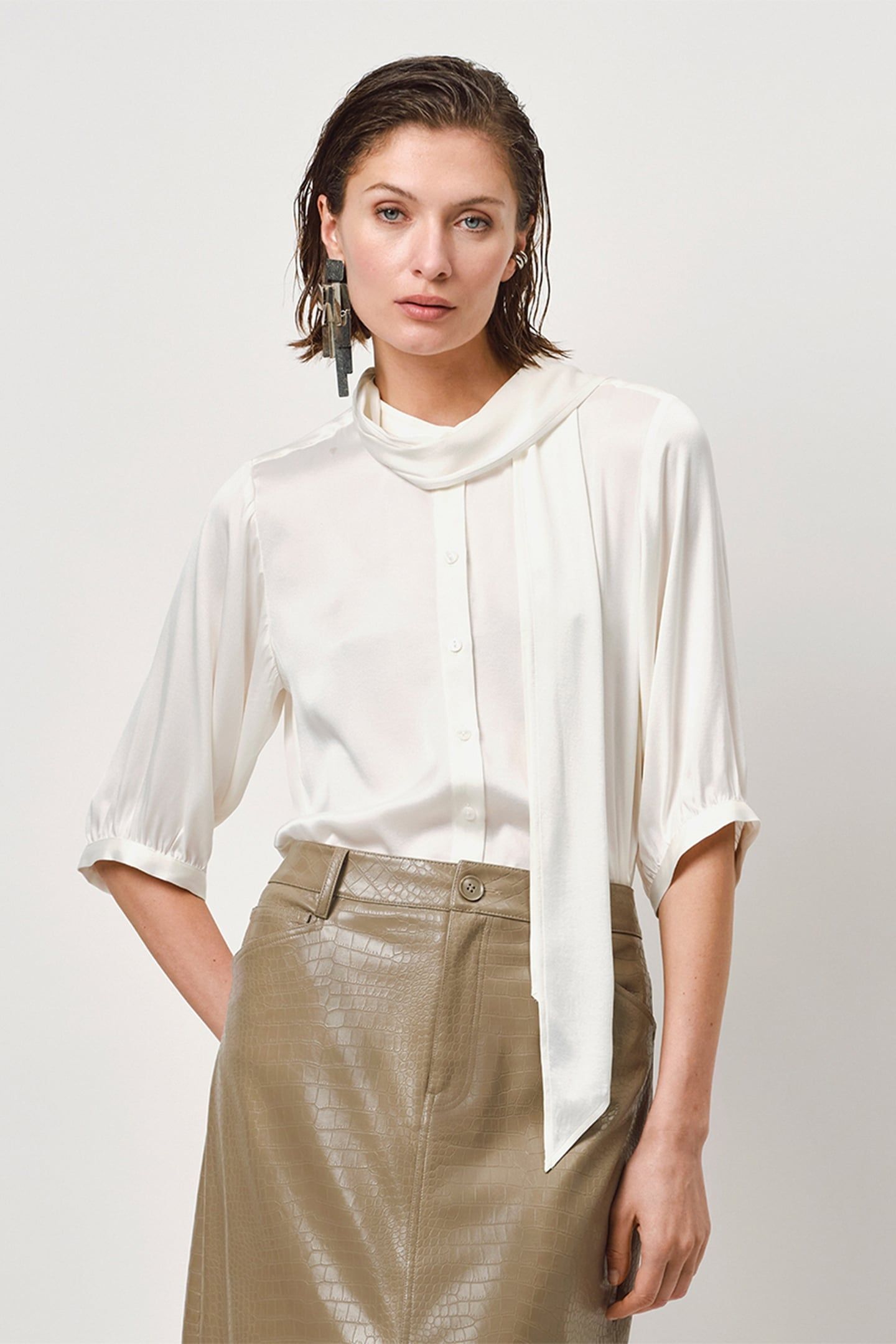 VAILA SILK SCARF BOW BLOUSE ECRU 1