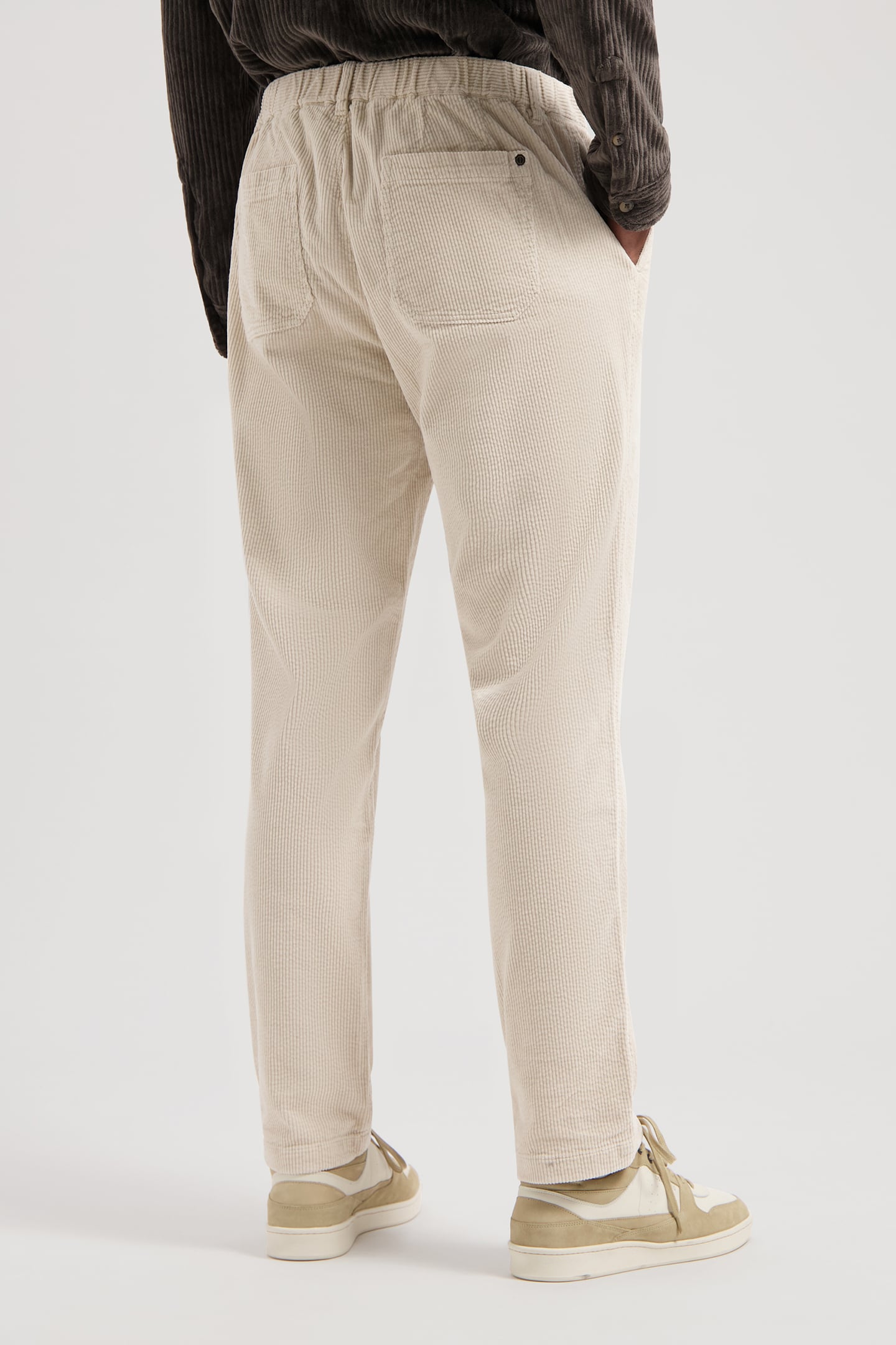 DS_LOGAN PANT SILVER BIRCH 2