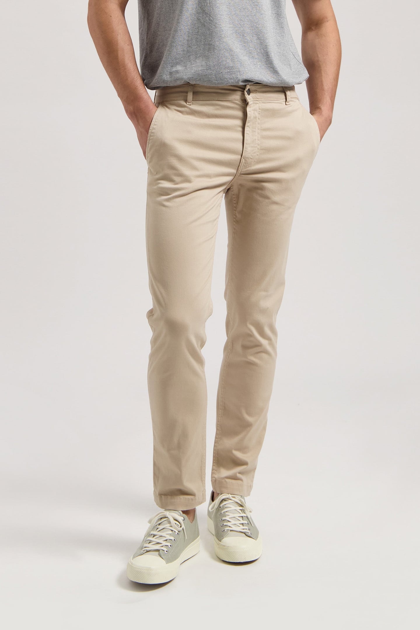 SCOTT MID TAPERED SAND 1
