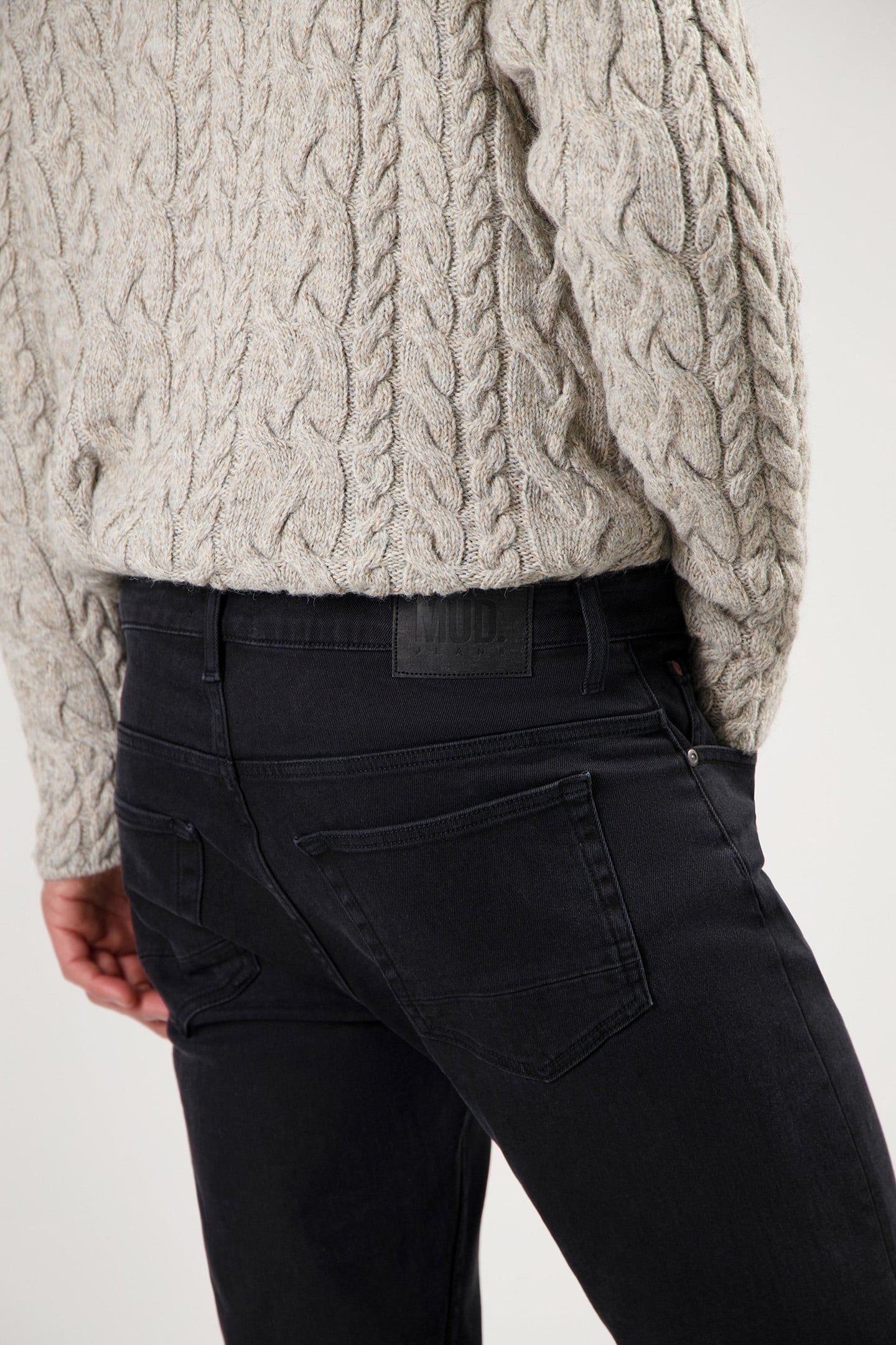 HANK MID TAPERED STONE BLACK 6