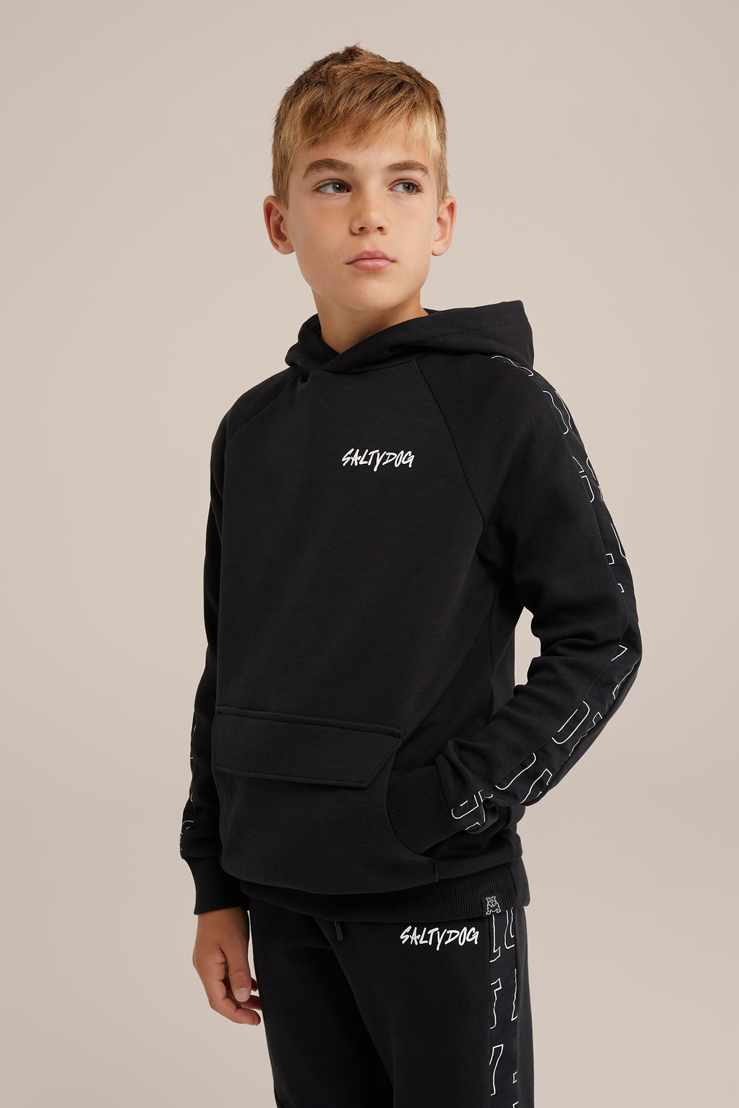 SWEATER BLACK 1