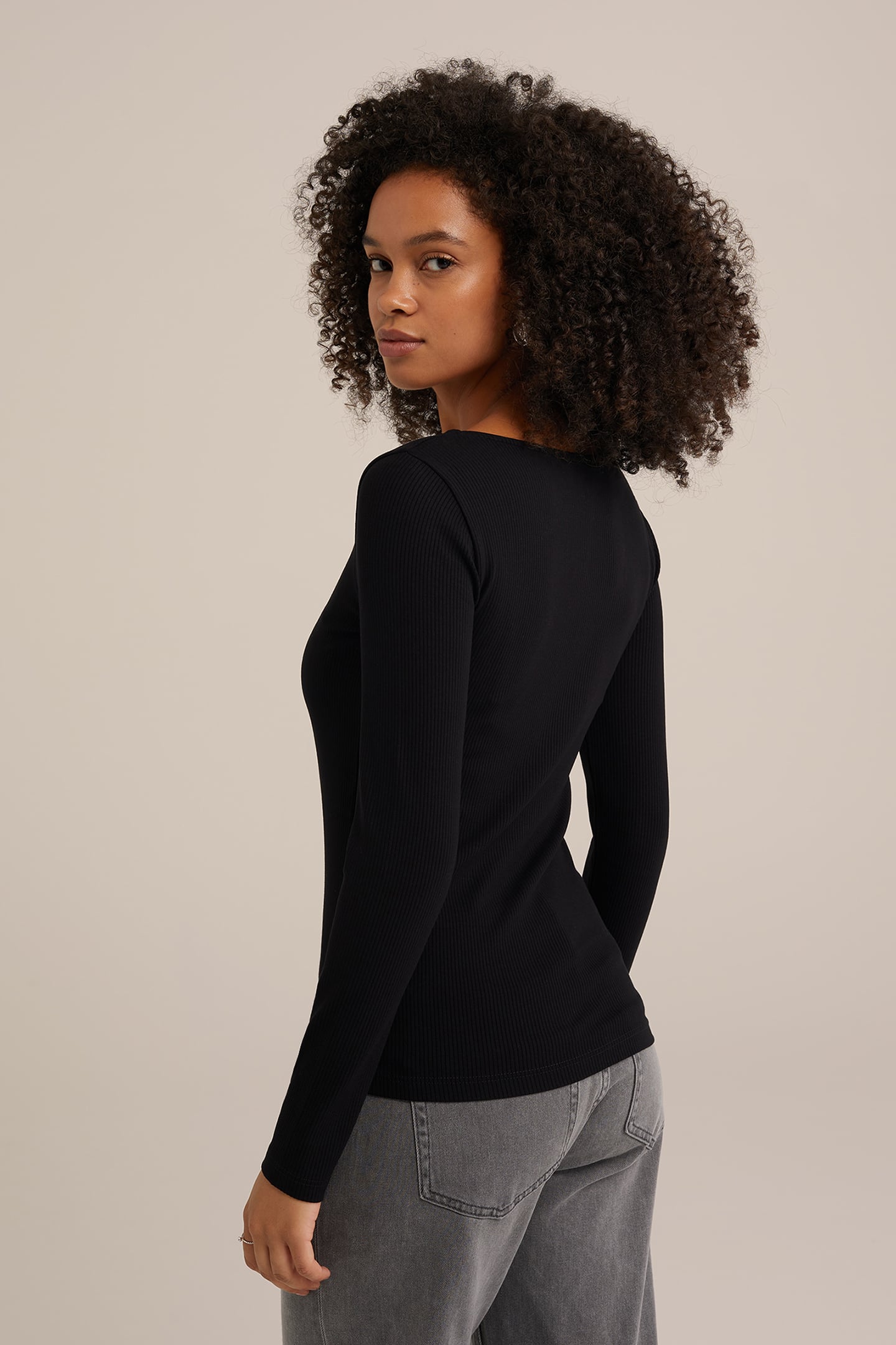 T-SHIRT BLACK 2